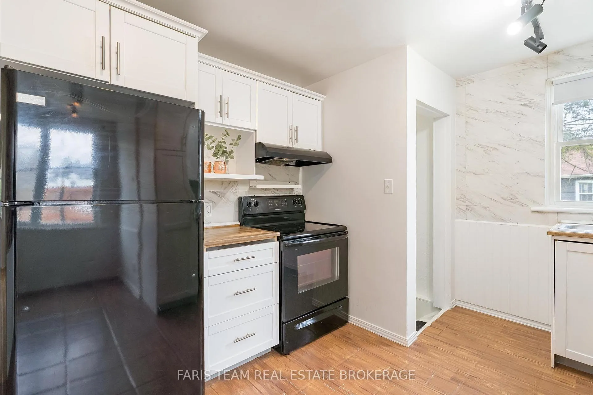 Photo 6 of 222 William Street, Clearview, Stayner — HOMEH