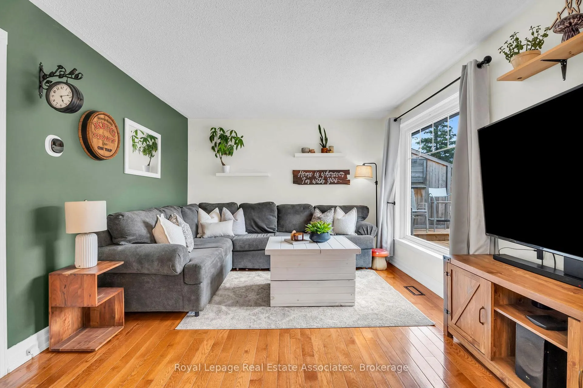 Photo 5 of 325 Simon Street, Shelburne — HOMEH