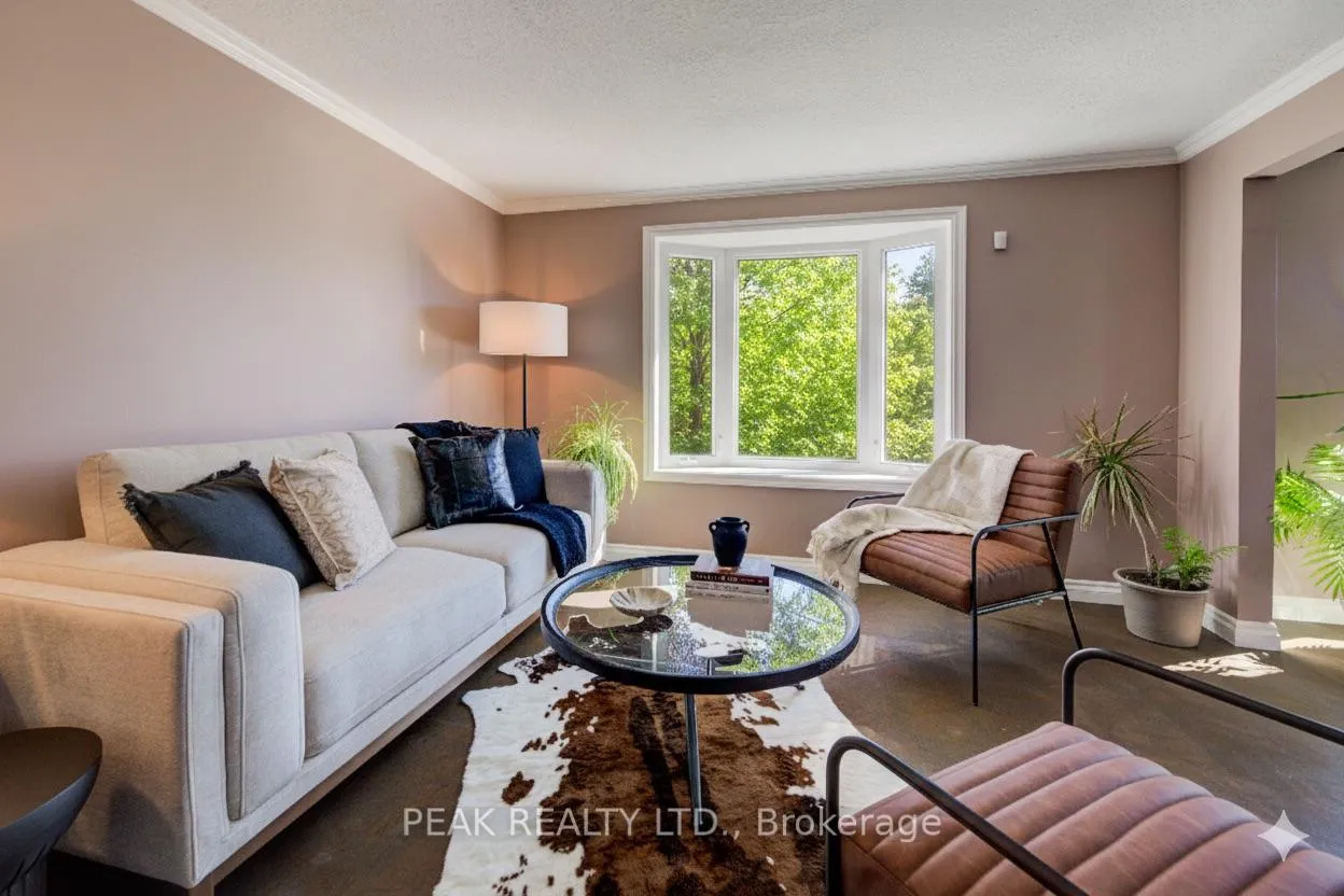 Photo 4 of 24 Farmington Place, Kitchener — HOMEH