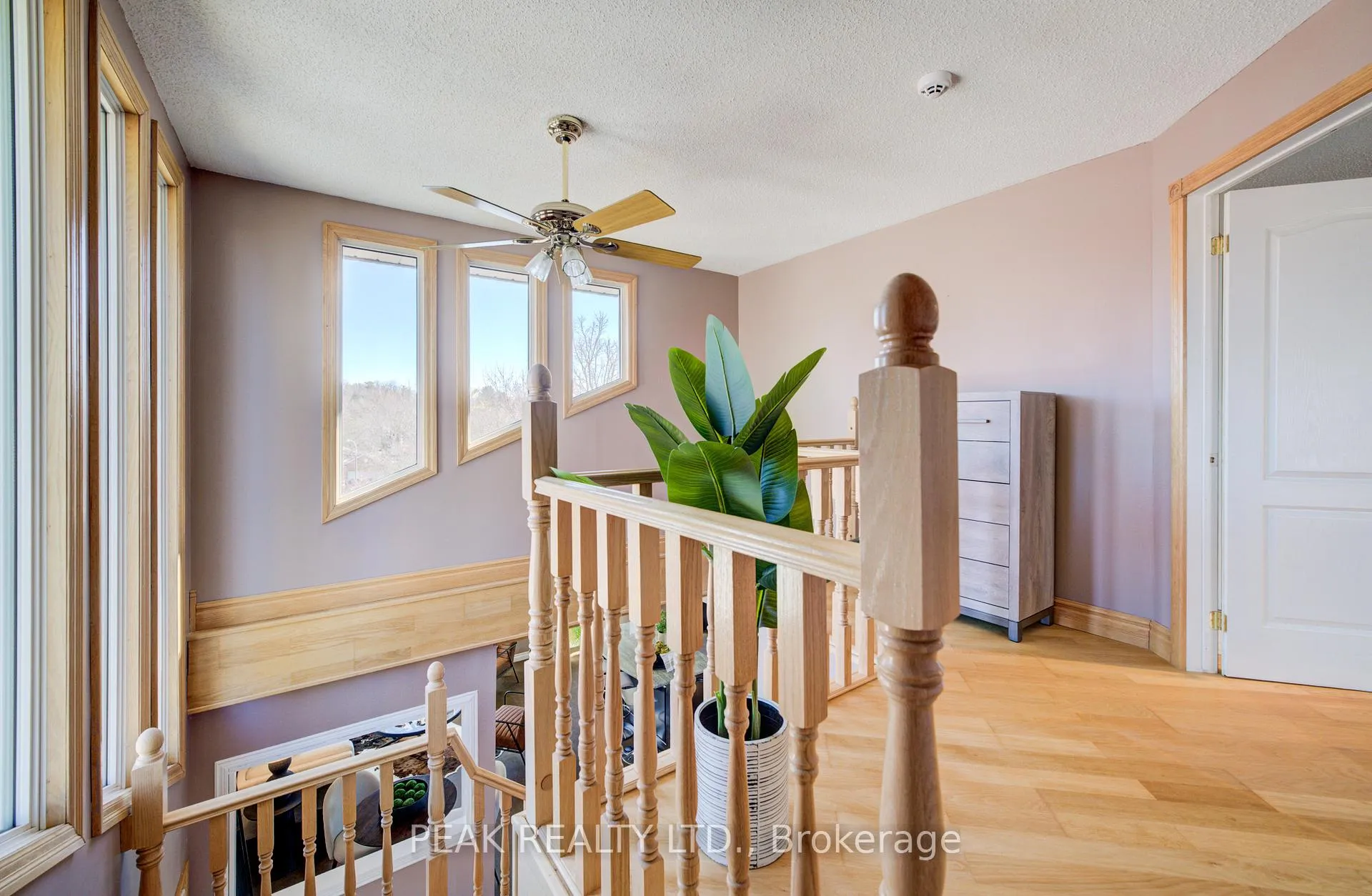 Photo 22 of 24 Farmington Place, Kitchener — HOMEH