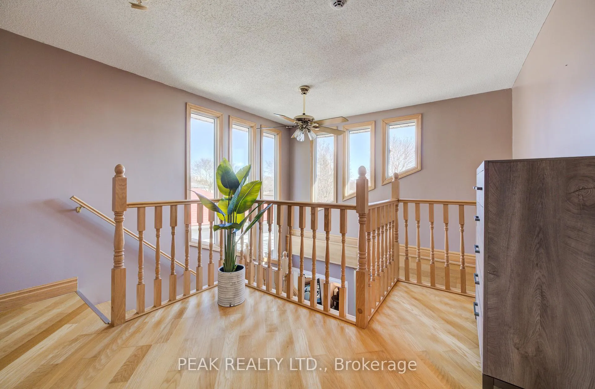 Photo 23 of 24 Farmington Place, Kitchener — HOMEH
