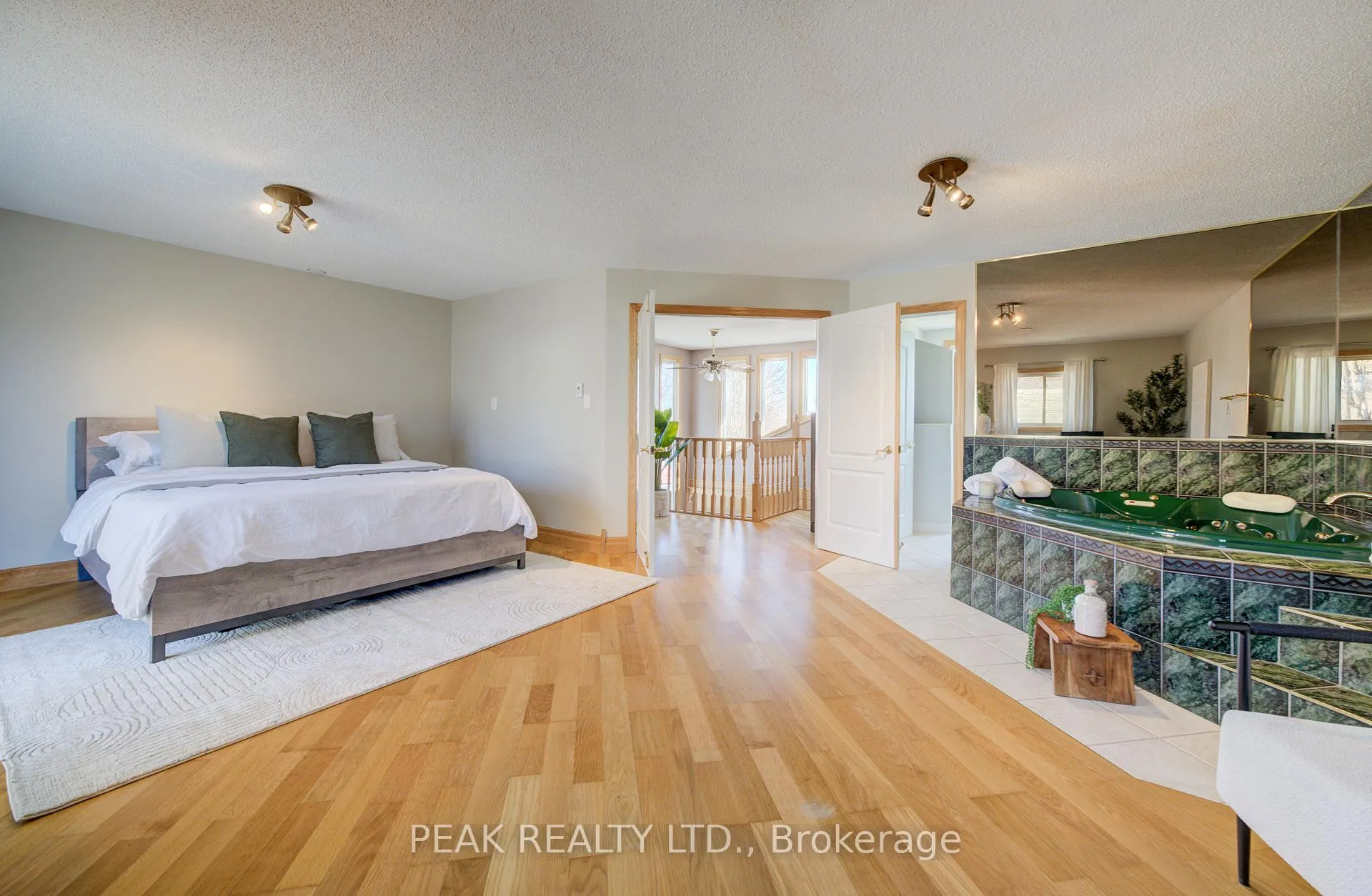 Photo 30 of 24 Farmington Place, Kitchener — HOMEH