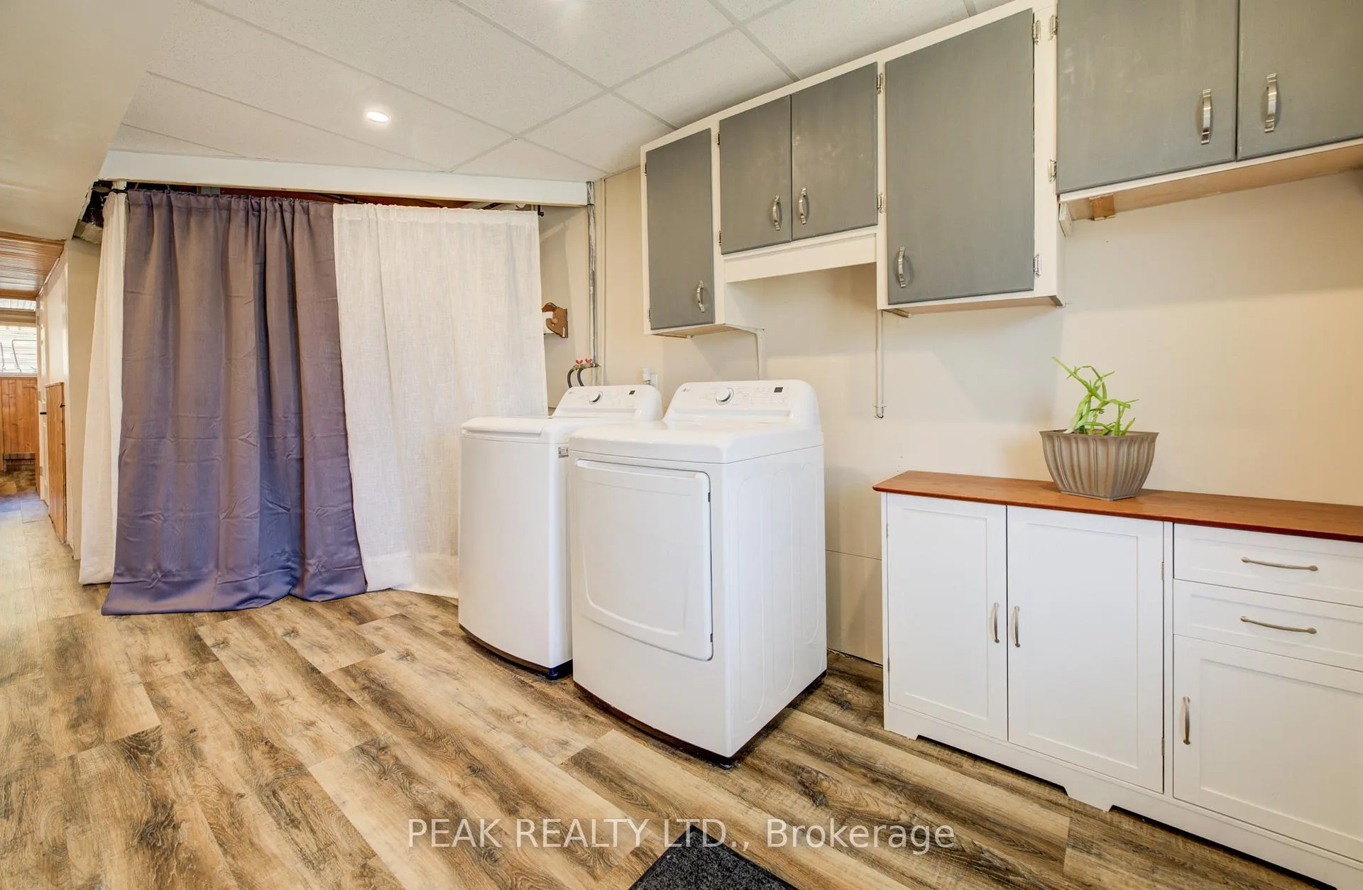 Photo 40 of 24 Farmington Place, Kitchener — HOMEH