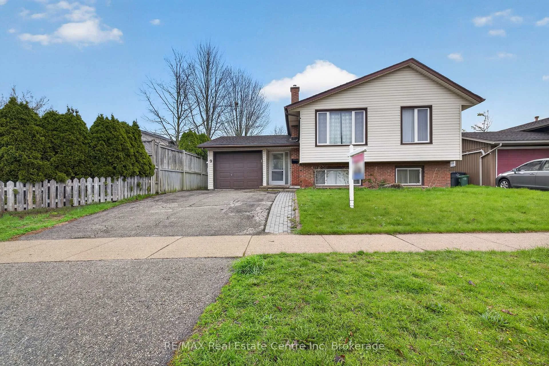 Photo 1 of 9 Sanderson Drive, Guelph, Willow West/Sugarbush/West Acres — HOMEH