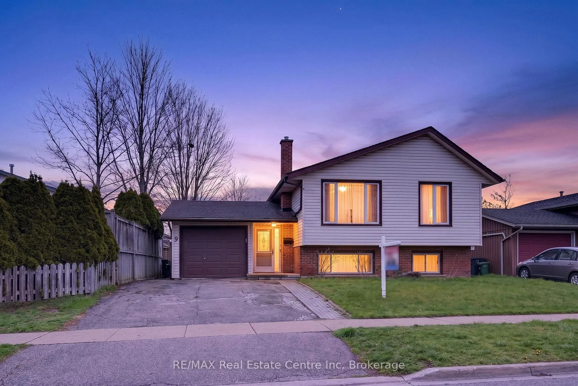 Photo 3 of 9 Sanderson Drive, Guelph, Willow West/Sugarbush/West Acres — HOMEH