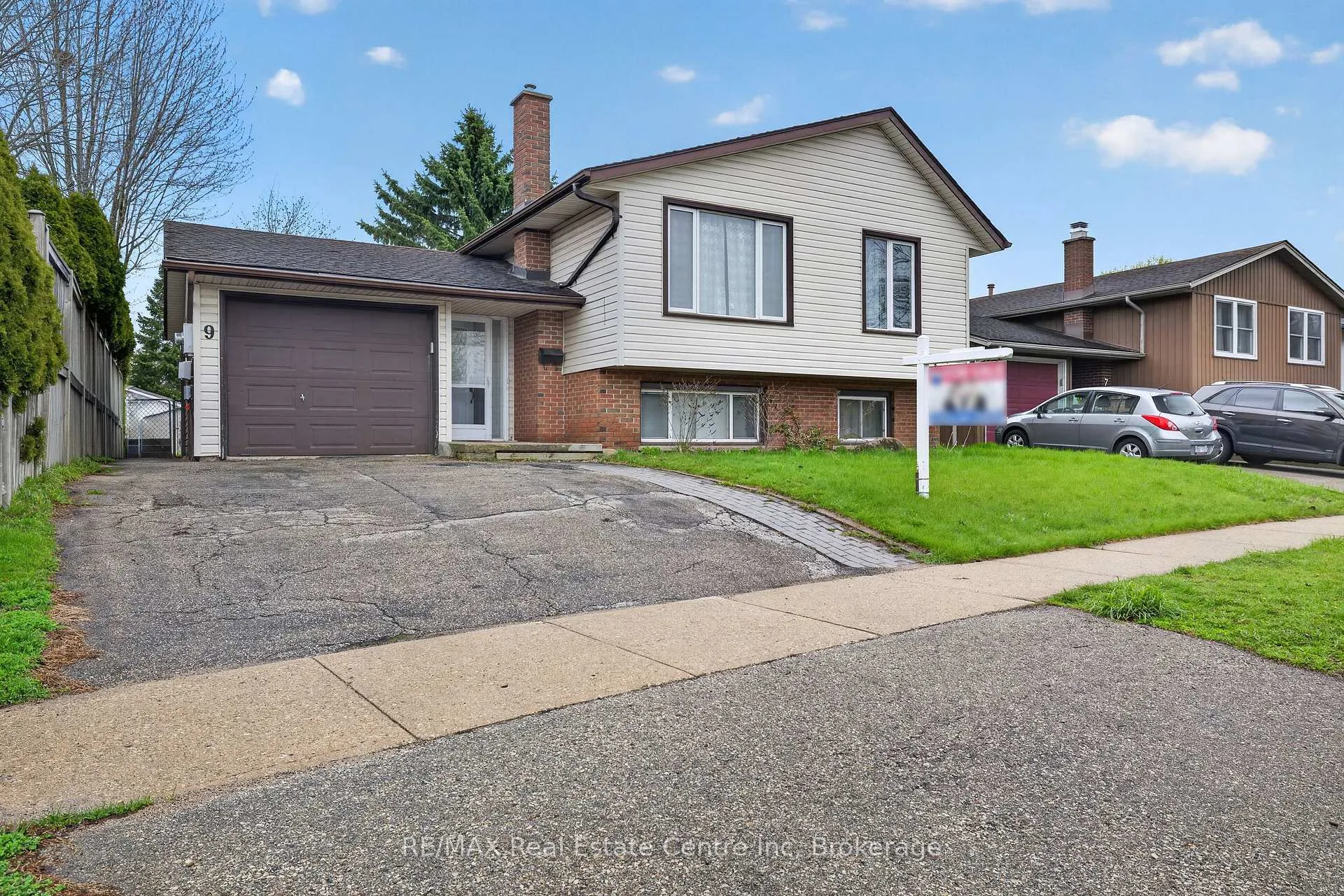 Photo 4 of 9 Sanderson Drive, Guelph, Willow West/Sugarbush/West Acres — HOMEH