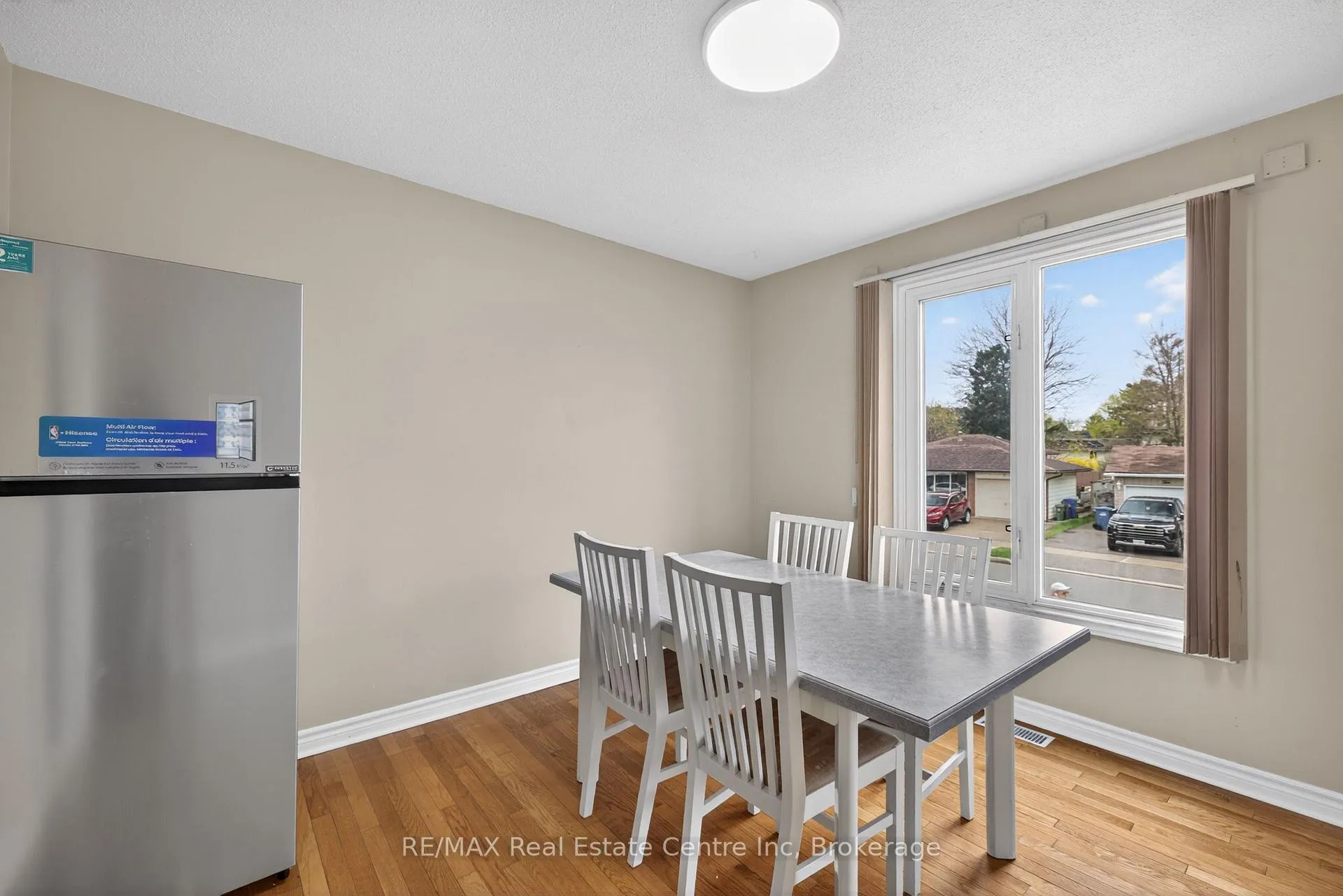 Photo 13 of 9 Sanderson Drive, Guelph, Willow West/Sugarbush/West Acres — HOMEH