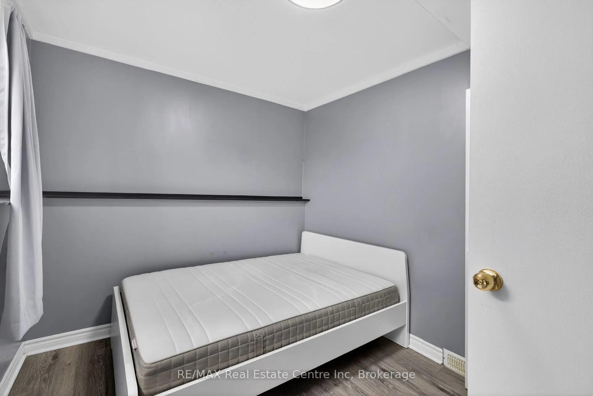 Photo 39 of 9 Sanderson Drive, Guelph, Willow West/Sugarbush/West Acres — HOMEH