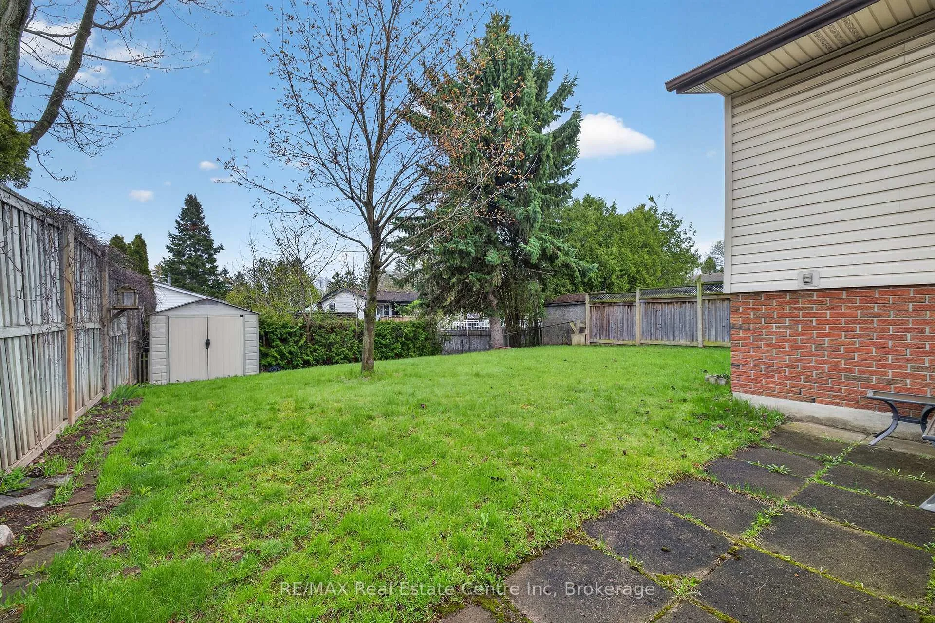 Photo 41 of 9 Sanderson Drive, Guelph, Willow West/Sugarbush/West Acres — HOMEH