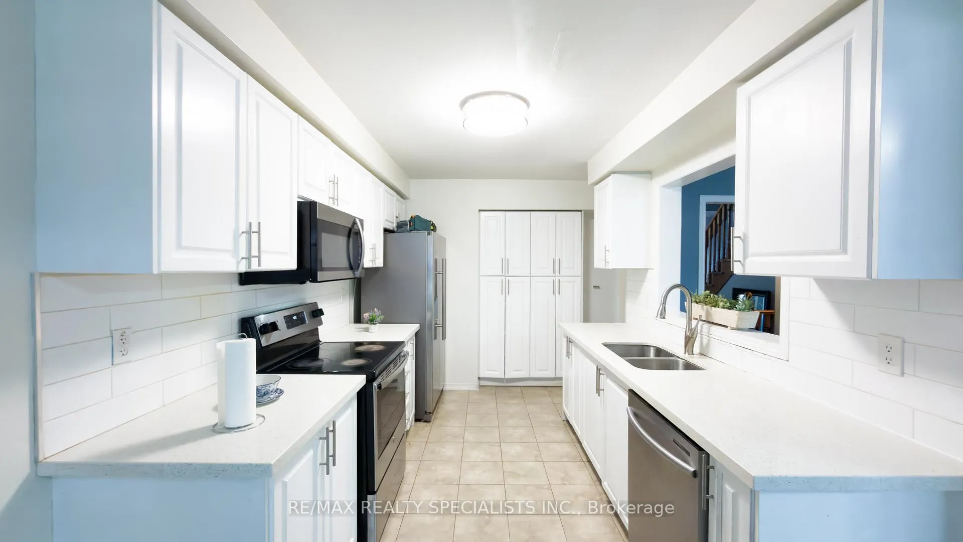 Photo 7 of 13 Burnstown Circle, Brampton, Bram East — HOMEH