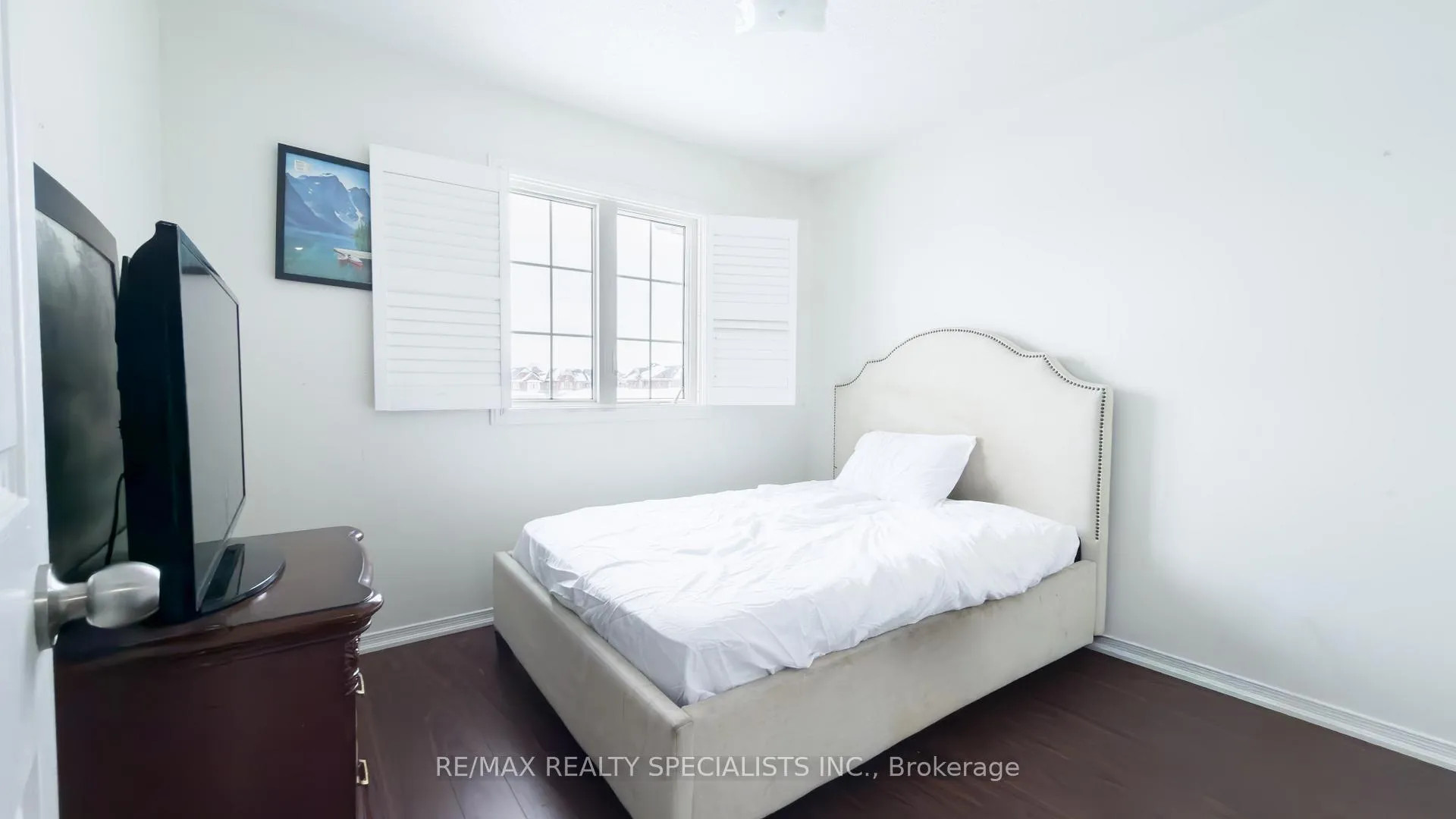 Photo 11 of 13 Burnstown Circle, Brampton, Bram East — HOMEH