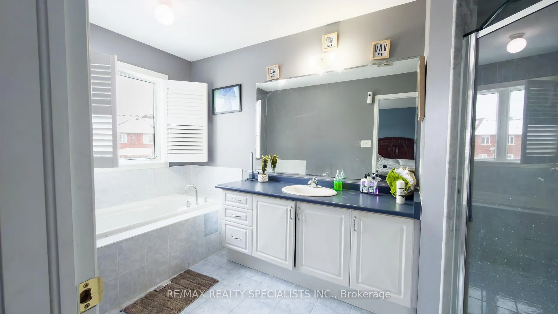 Photo 16 of 13 Burnstown Circle, Brampton, Bram East — HOMEH
