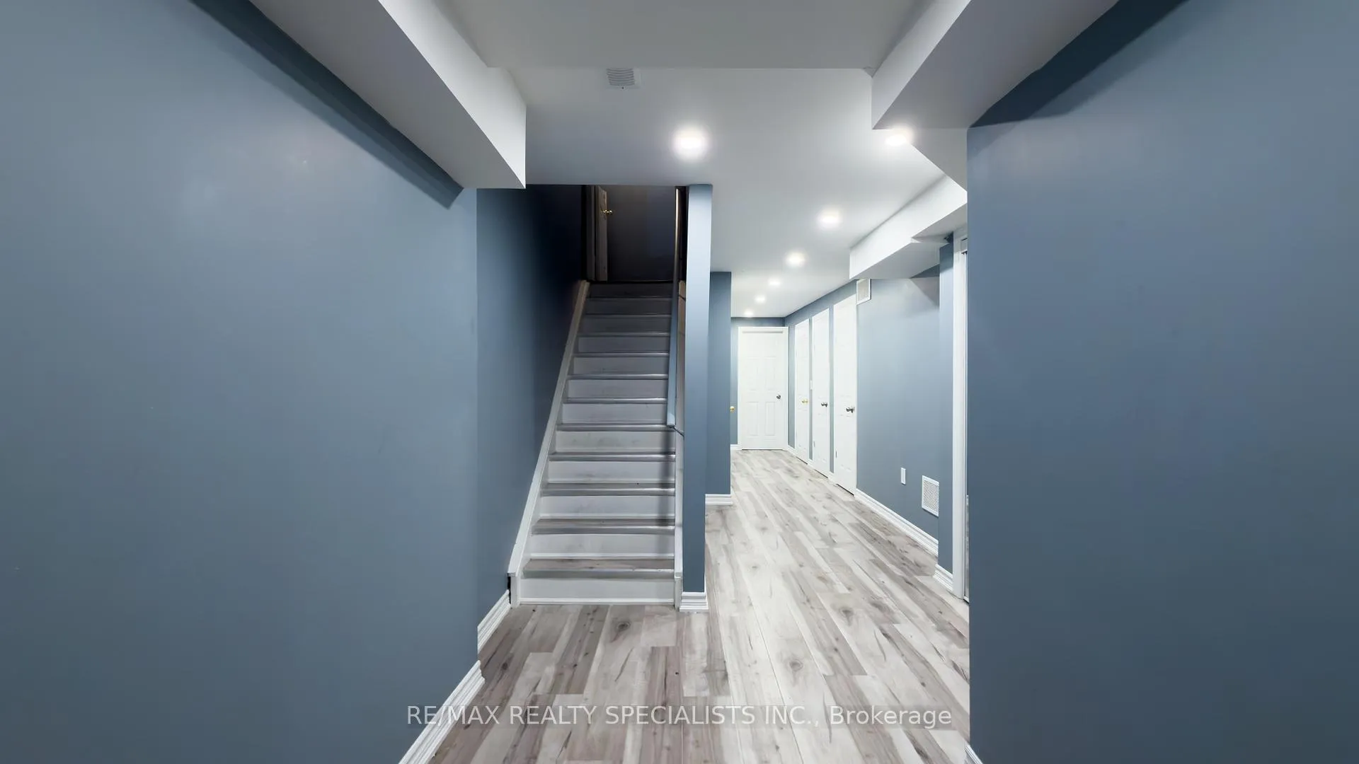 Photo 17 of 13 Burnstown Circle, Brampton, Bram East — HOMEH
