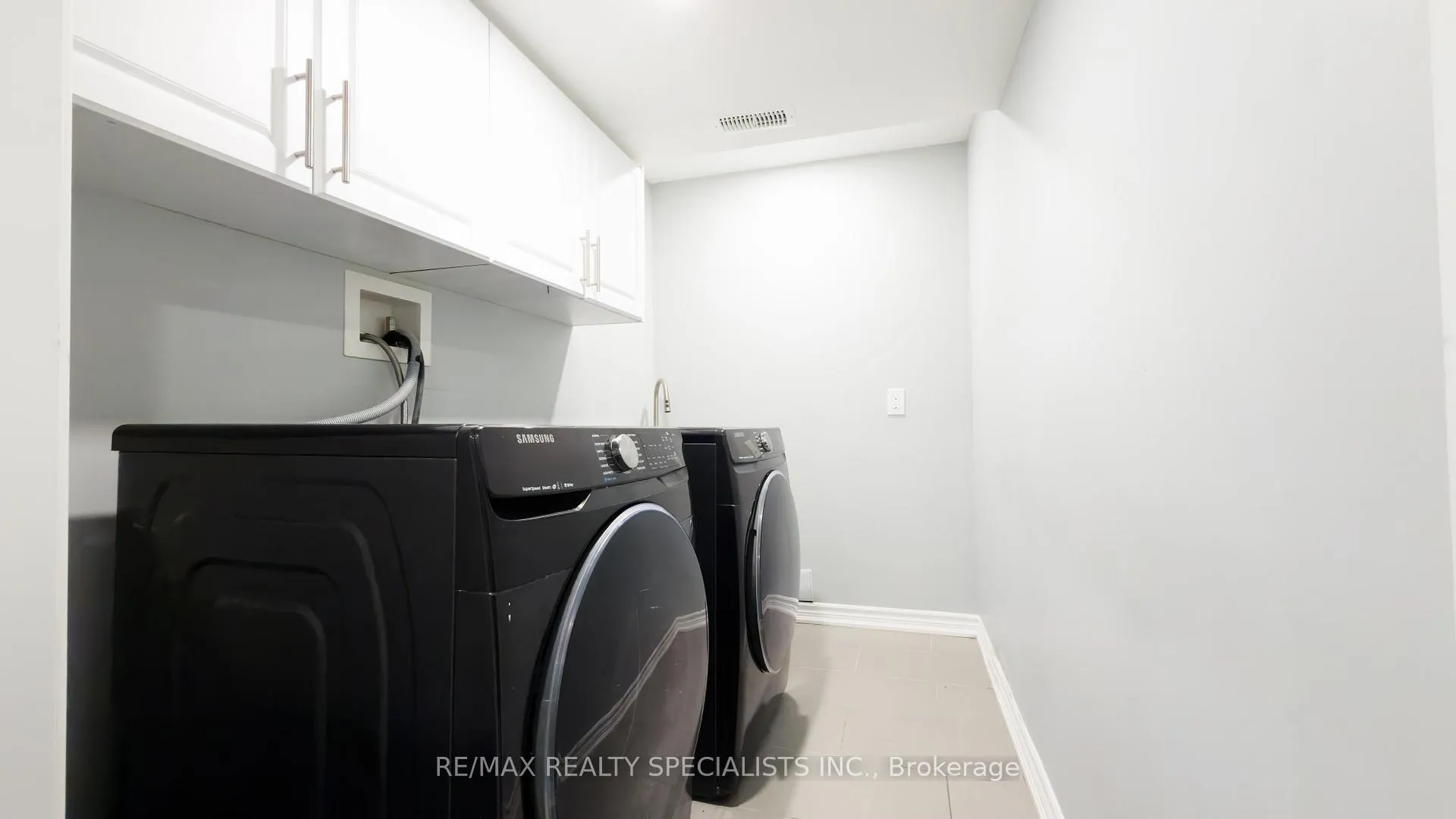 Photo 23 of 13 Burnstown Circle, Brampton, Bram East — HOMEH