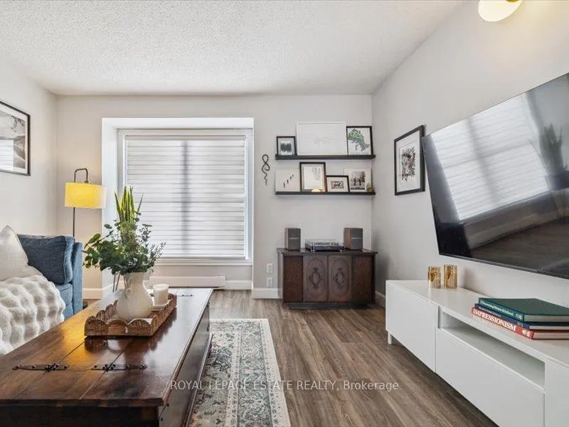 Photo 9 of 659 Upper Wentworth Street, Hamilton, Burkholme — HOMEH