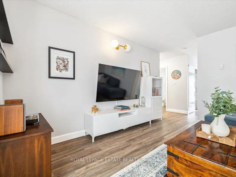 Photo 11 of 659 Upper Wentworth Street, Hamilton, Burkholme — HOMEH