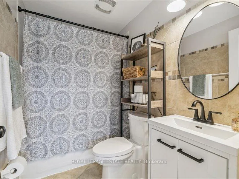 Photo 30 of 659 Upper Wentworth Street, Hamilton, Burkholme — HOMEH