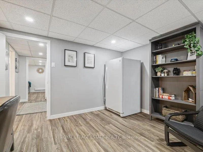 Photo 34 of 659 Upper Wentworth Street, Hamilton, Burkholme — HOMEH