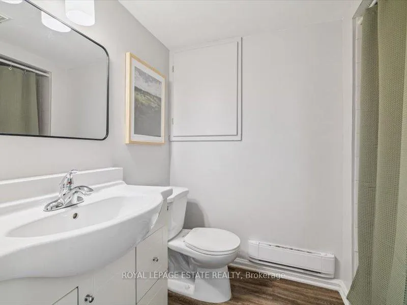 Photo 37 of 659 Upper Wentworth Street, Hamilton, Burkholme — HOMEH