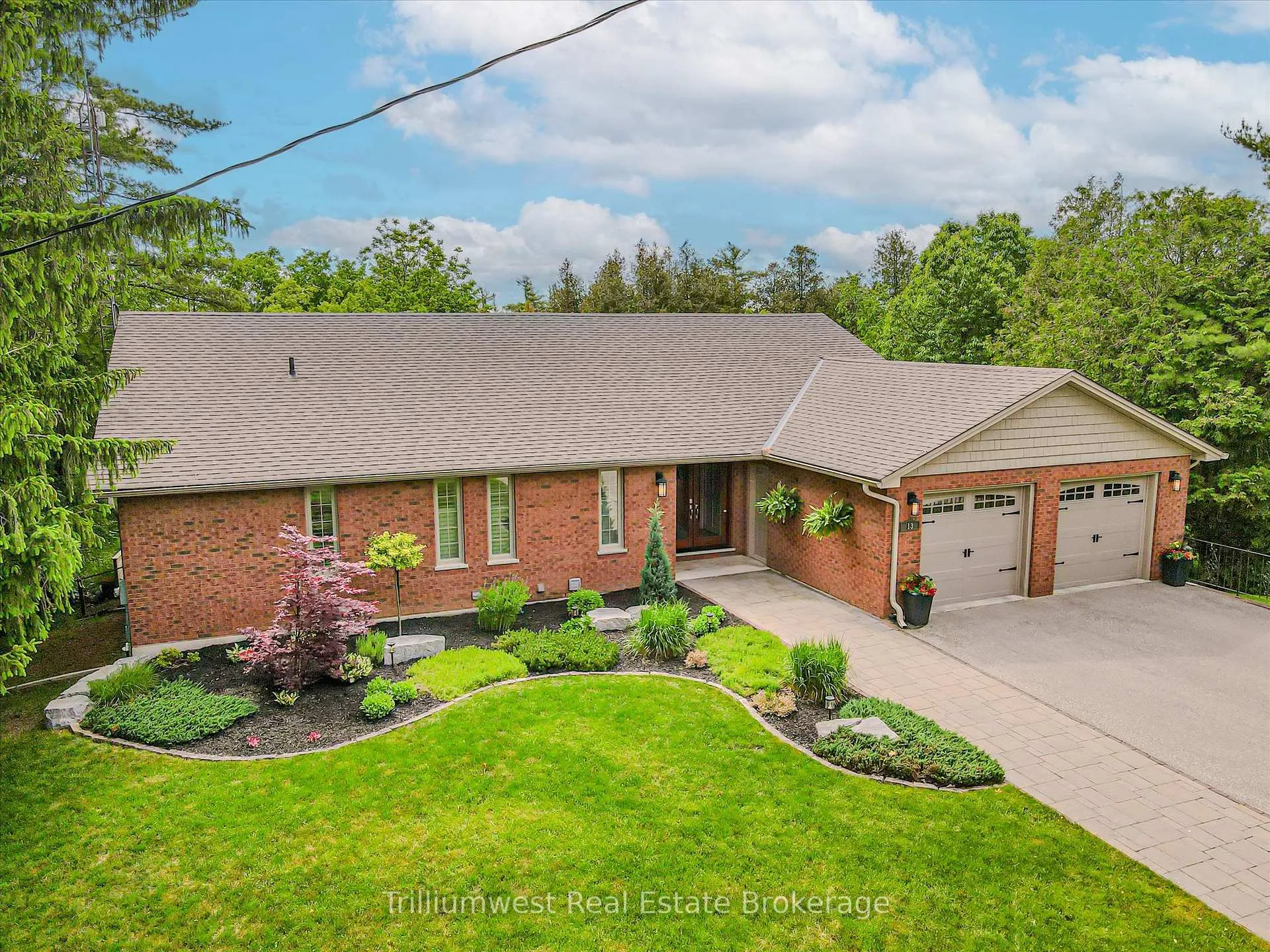 Photo 2 of 13 Randell Drive, Guelph/Eramosa, Rural Guelph/Eramosa West — HOMEH