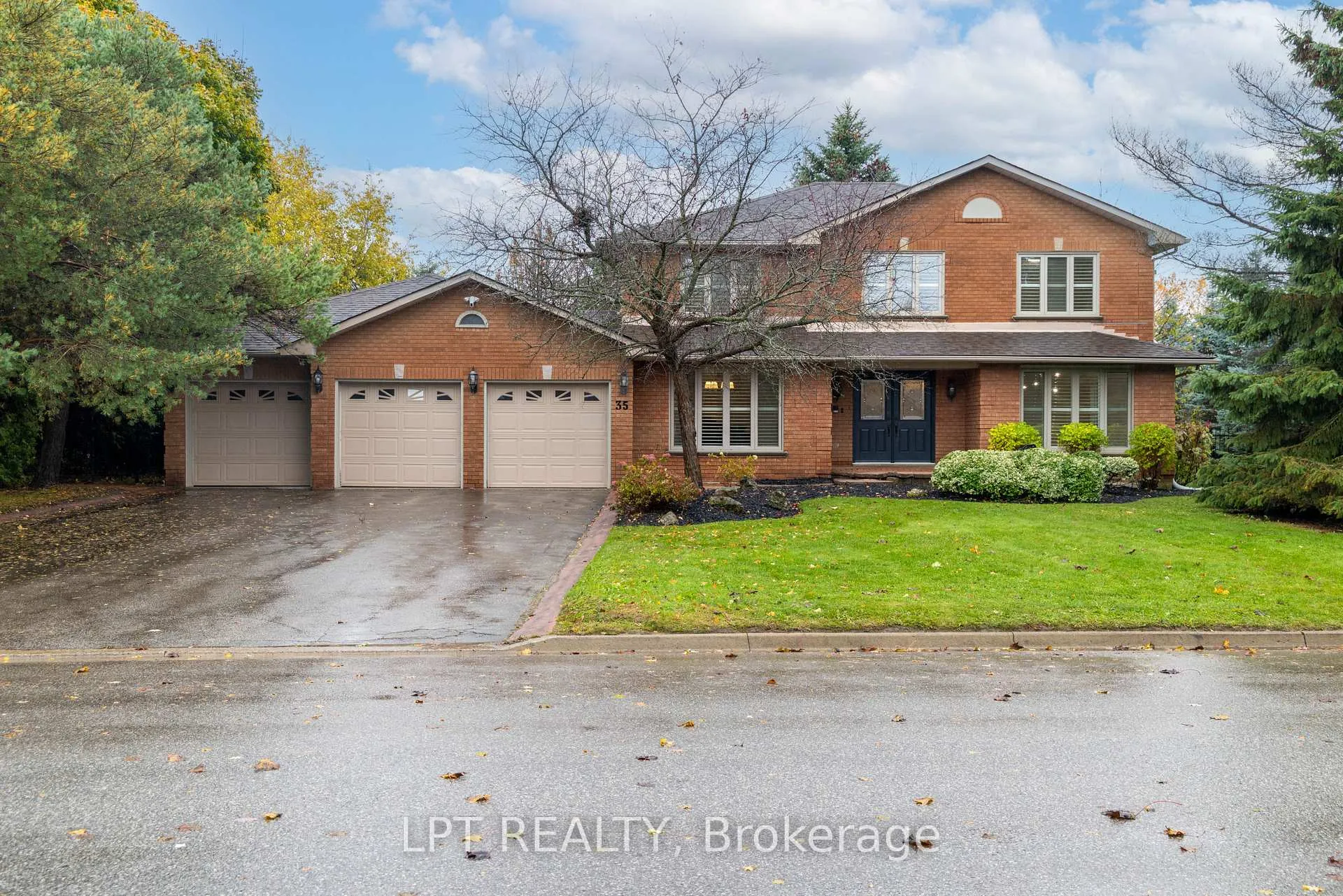 Photo 3 of 35 Dennis Drive, King, King City — HOMEH