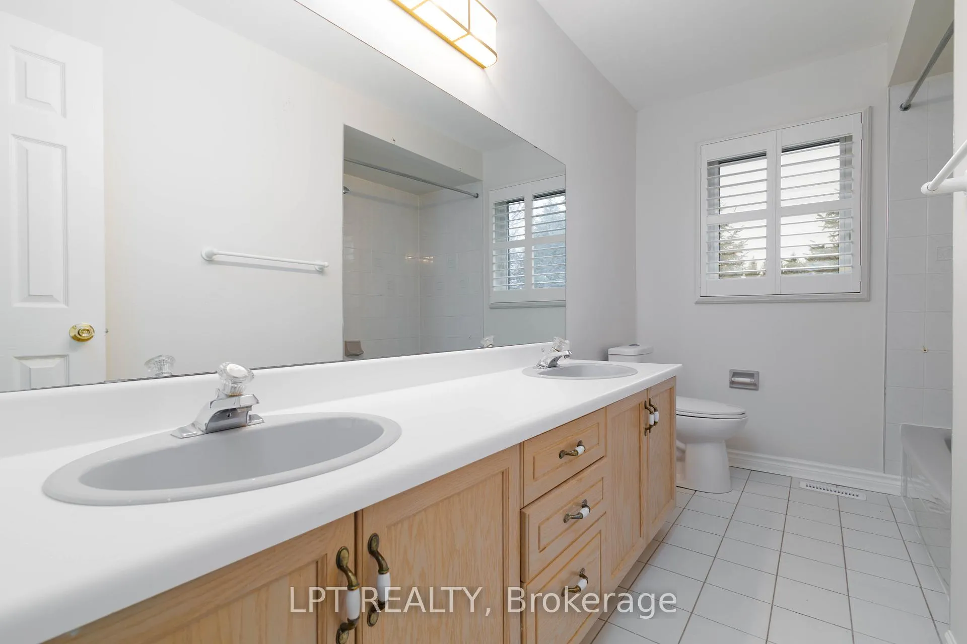 Photo 31 of 35 Dennis Drive, King, King City — HOMEH