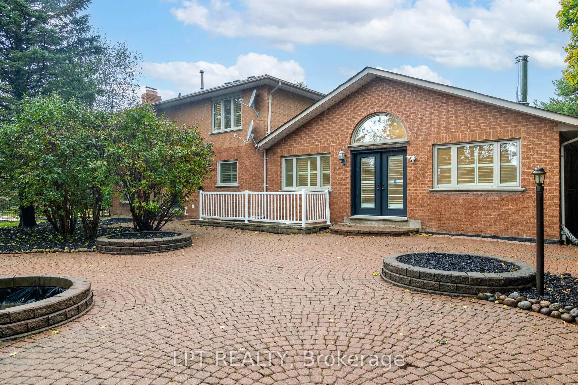 Photo 32 of 35 Dennis Drive, King, King City — HOMEH