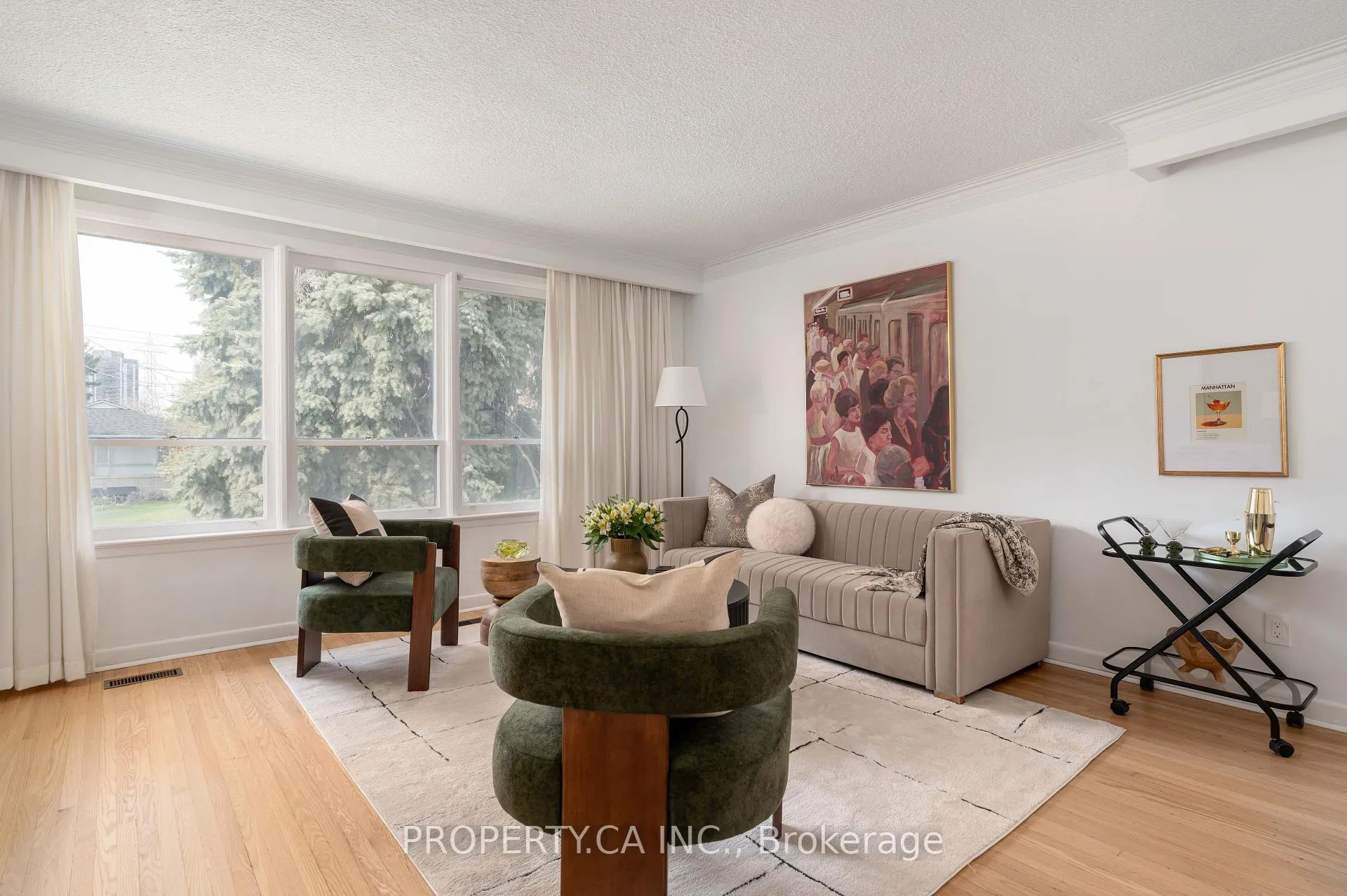 Photo 4 of 19 Jill Crescent, Etobicoke, Eringate-Centennial-West Deane — HOMEH