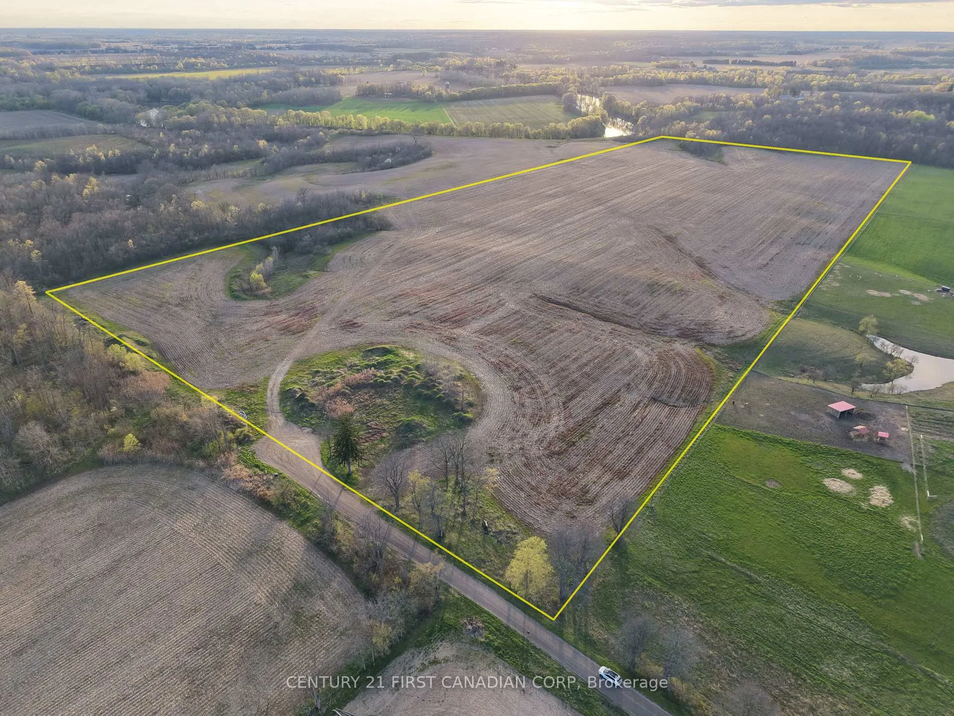 Photo 2 of 24688 Carroll Line, West Elgin, Rural West Elgin — HOMEH