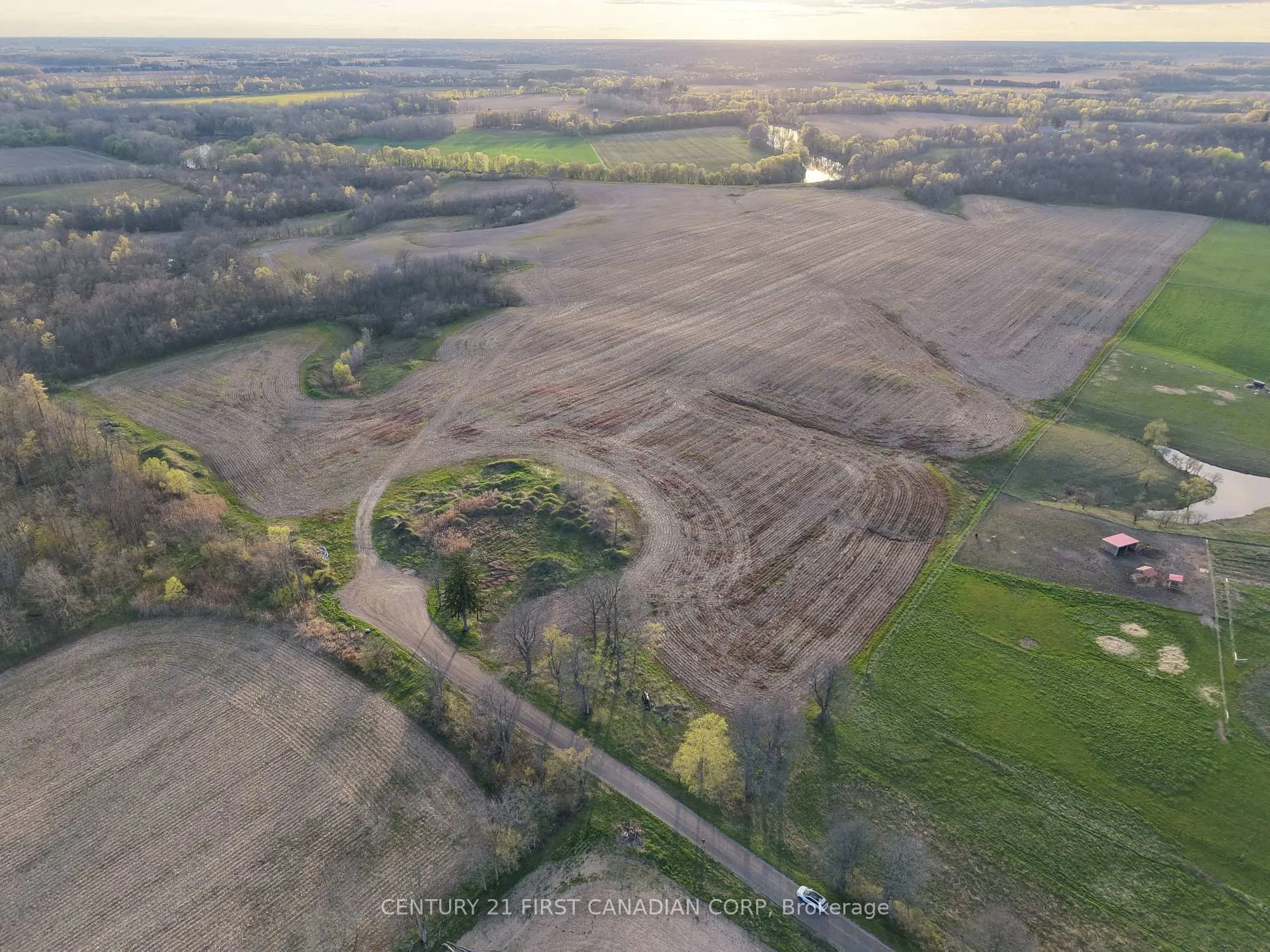 Photo 3 of 24688 Carroll Line, West Elgin, Rural West Elgin — HOMEH