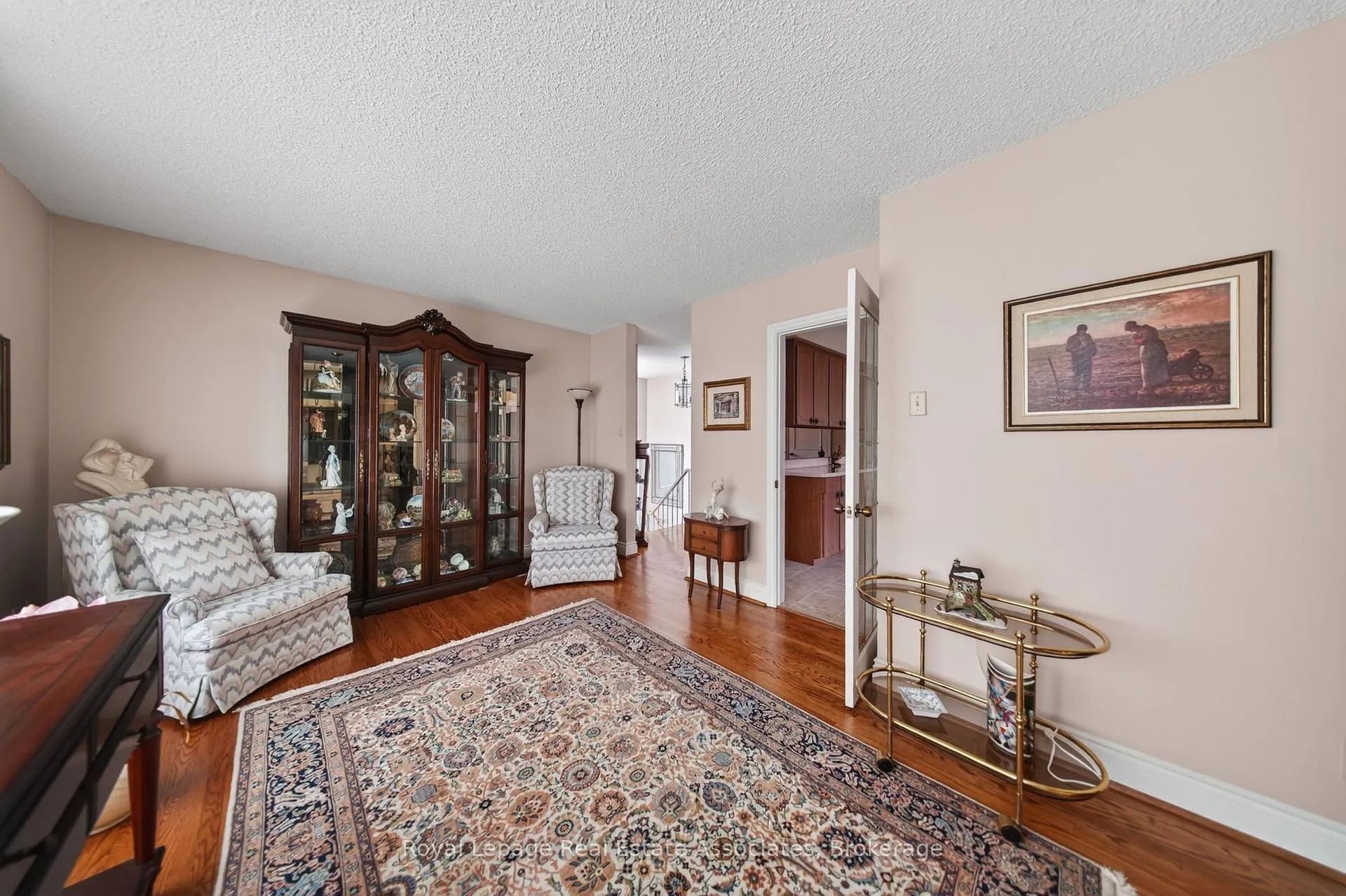 Photo 11 of 168 Taysham Crescent, Etobicoke, Thistletown-Beaumonde Heights — HOMEH