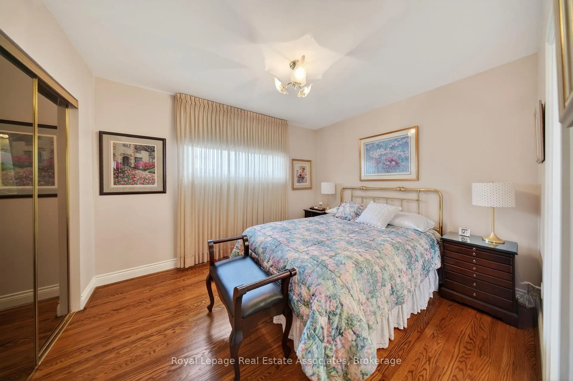 Photo 17 of 168 Taysham Crescent, Etobicoke, Thistletown-Beaumonde Heights — HOMEH