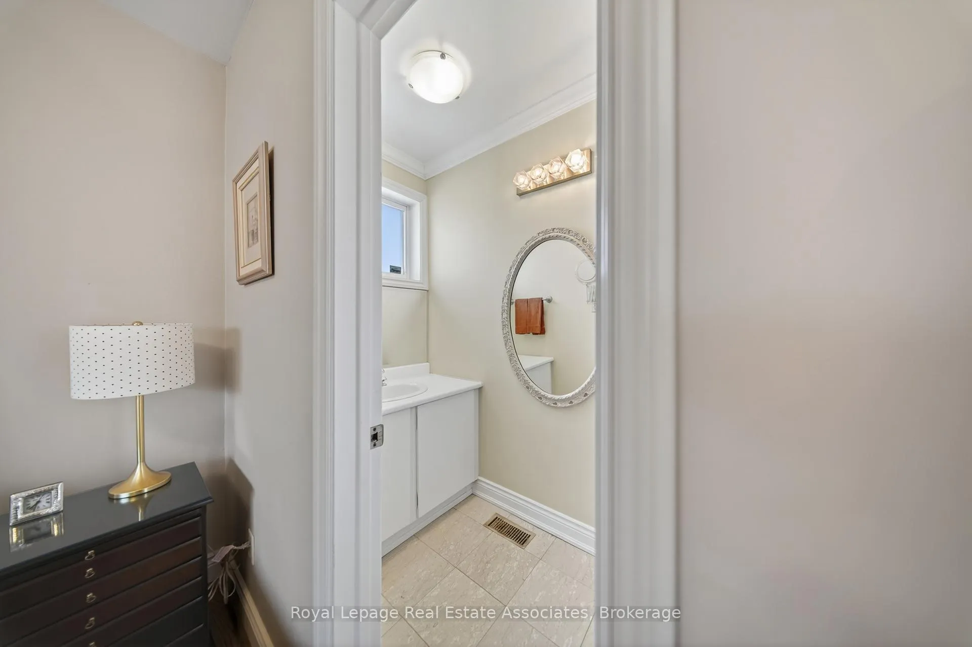 Photo 19 of 168 Taysham Crescent, Etobicoke, Thistletown-Beaumonde Heights — HOMEH