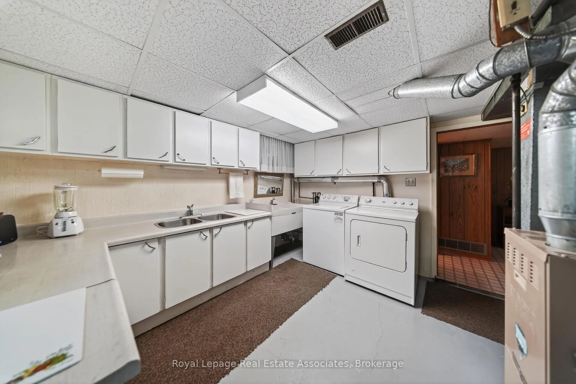 Photo 41 of 168 Taysham Crescent, Etobicoke, Thistletown-Beaumonde Heights — HOMEH