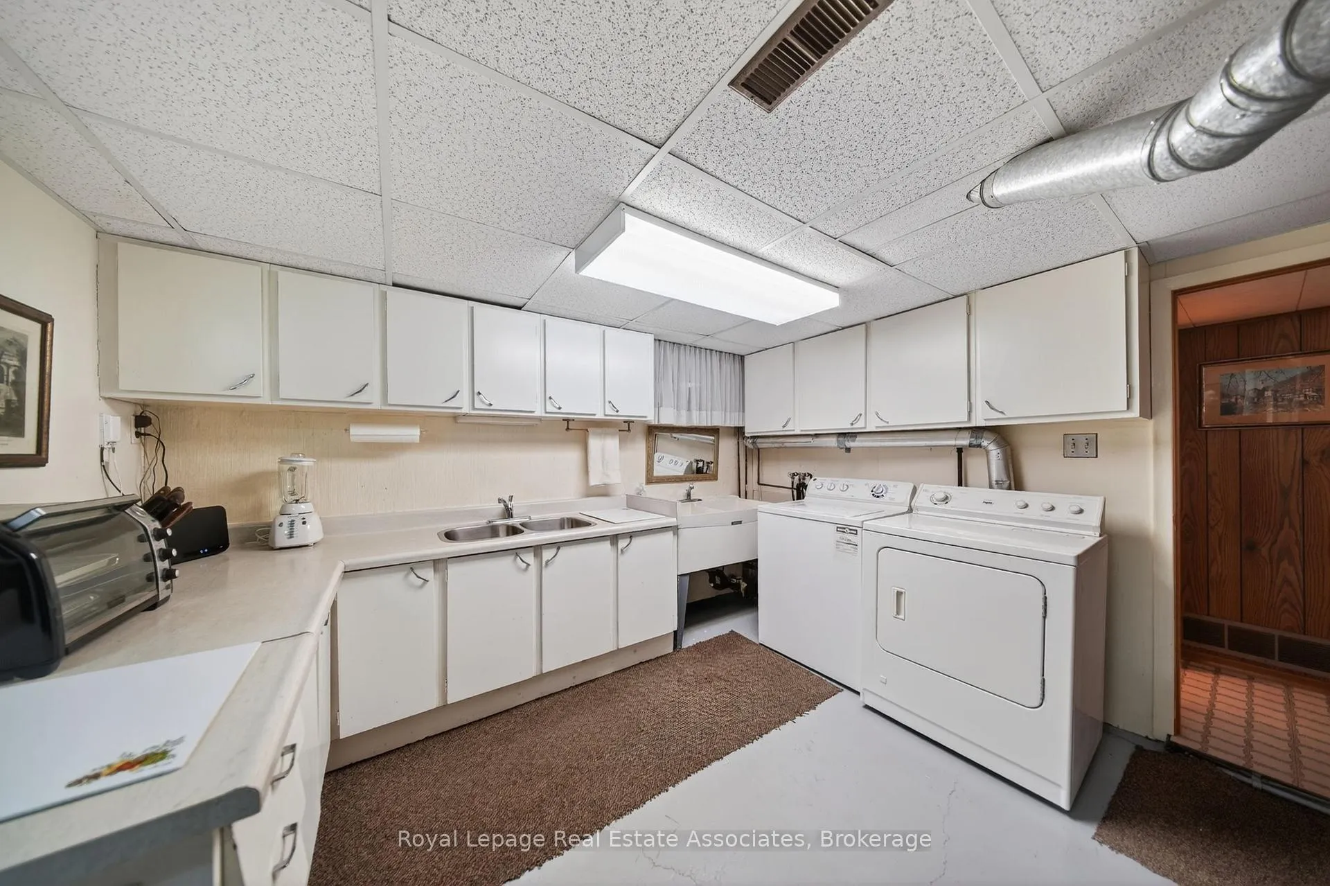 Photo 42 of 168 Taysham Crescent, Etobicoke, Thistletown-Beaumonde Heights — HOMEH