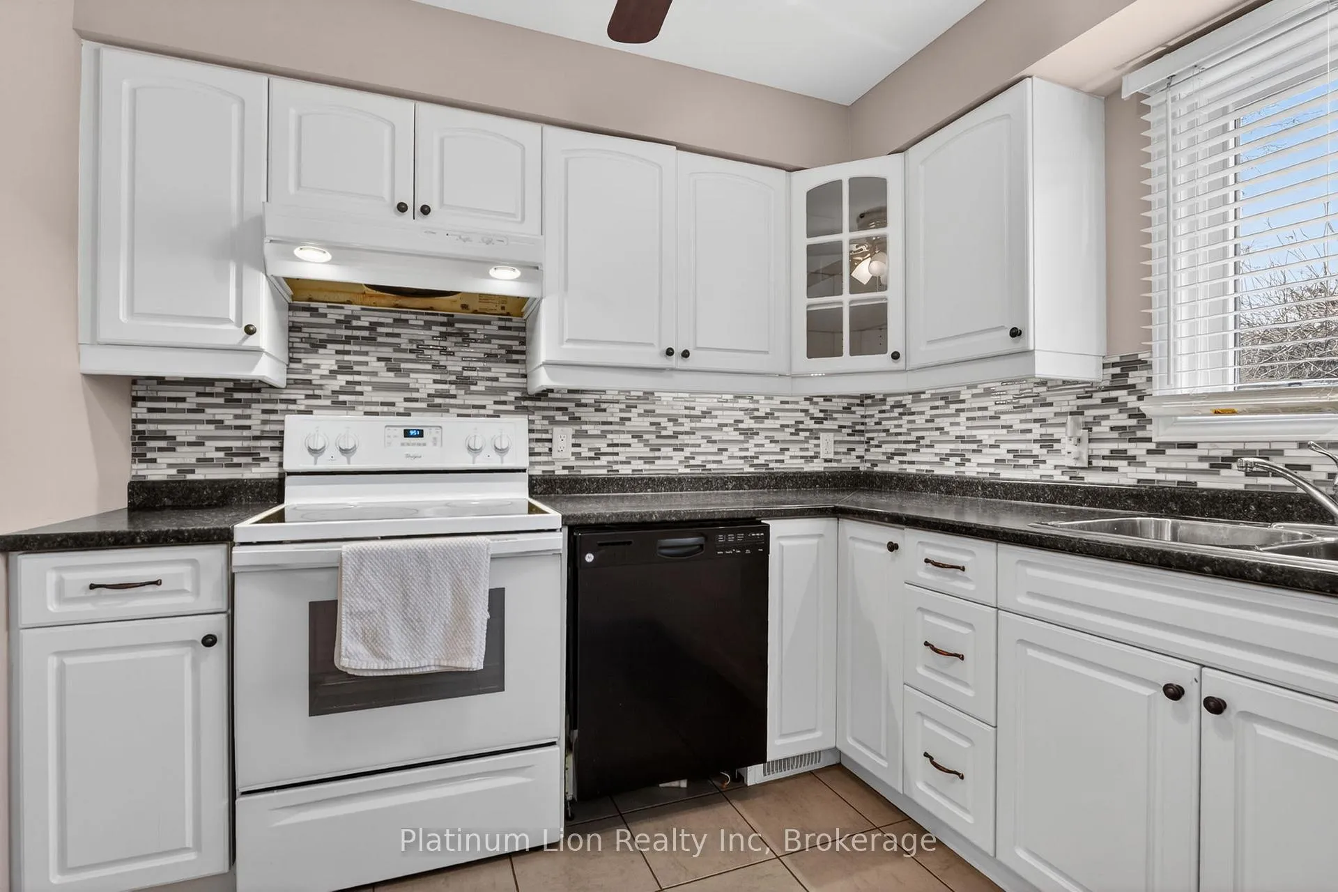 Photo 20 of Unit 19, 150 Gateshead Crescent, Hamilton, Stoney Creek — HOMEH