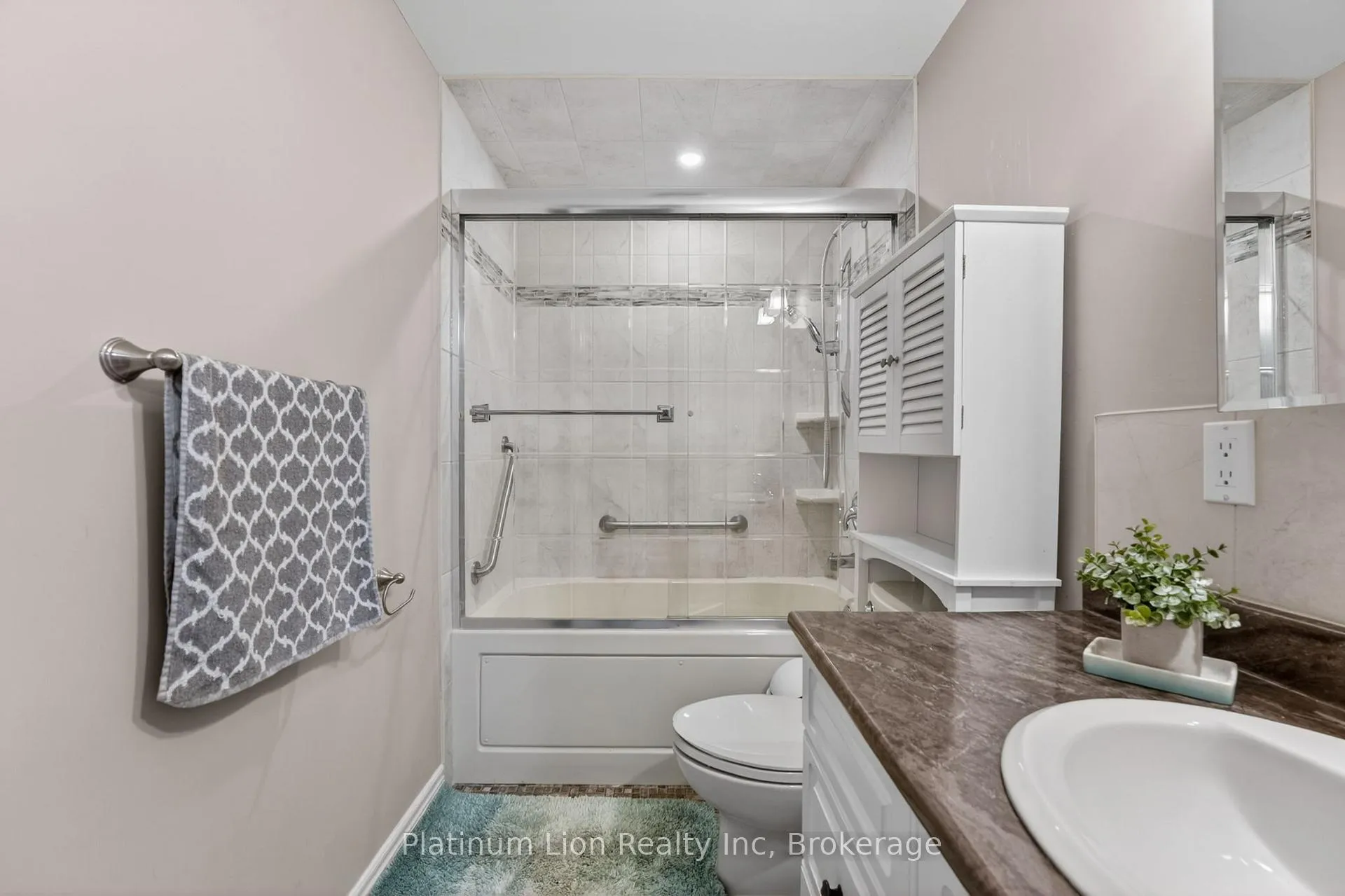 Photo 27 of Unit 19, 150 Gateshead Crescent, Hamilton, Stoney Creek — HOMEH