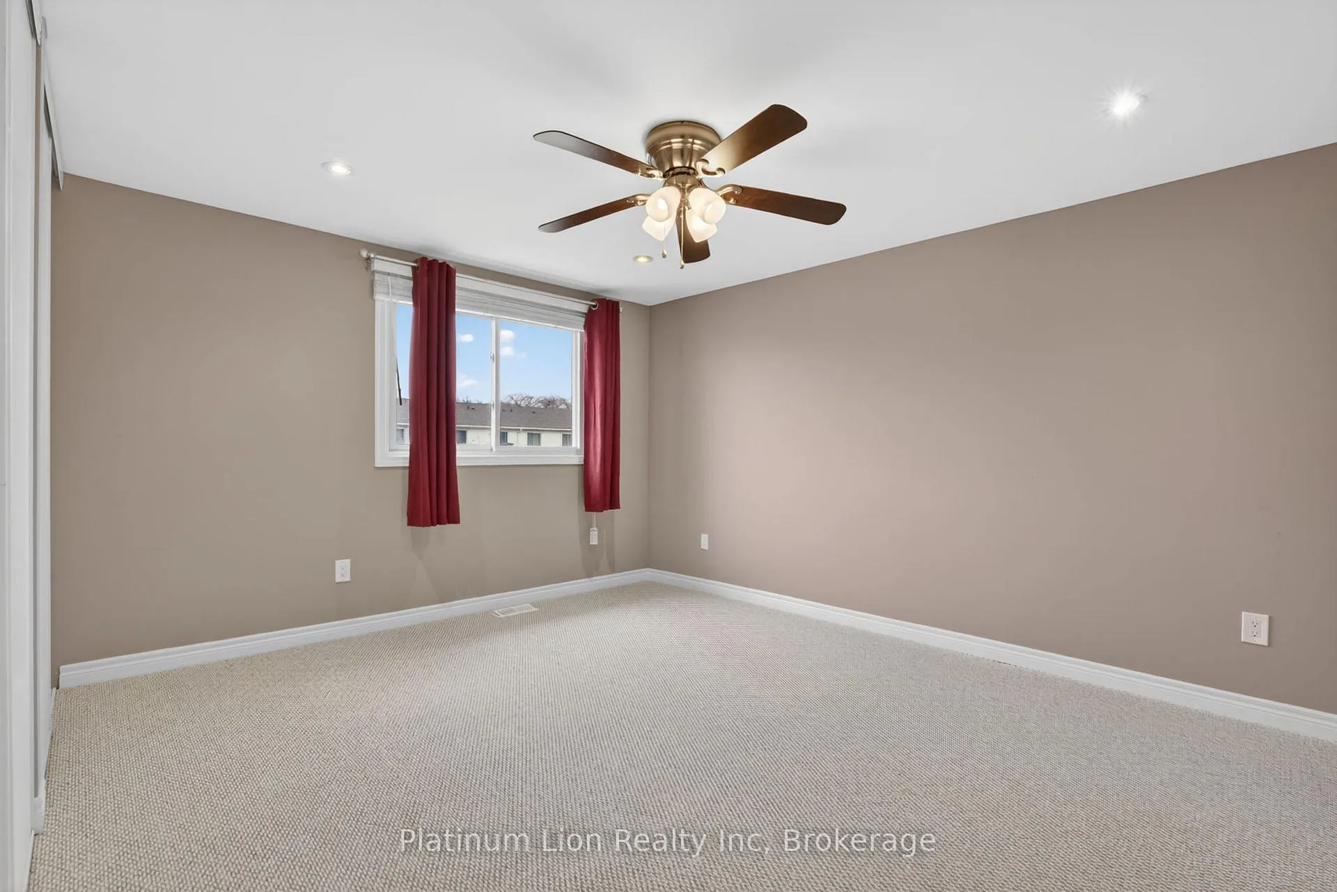 Photo 28 of Unit 19, 150 Gateshead Crescent, Hamilton, Stoney Creek — HOMEH