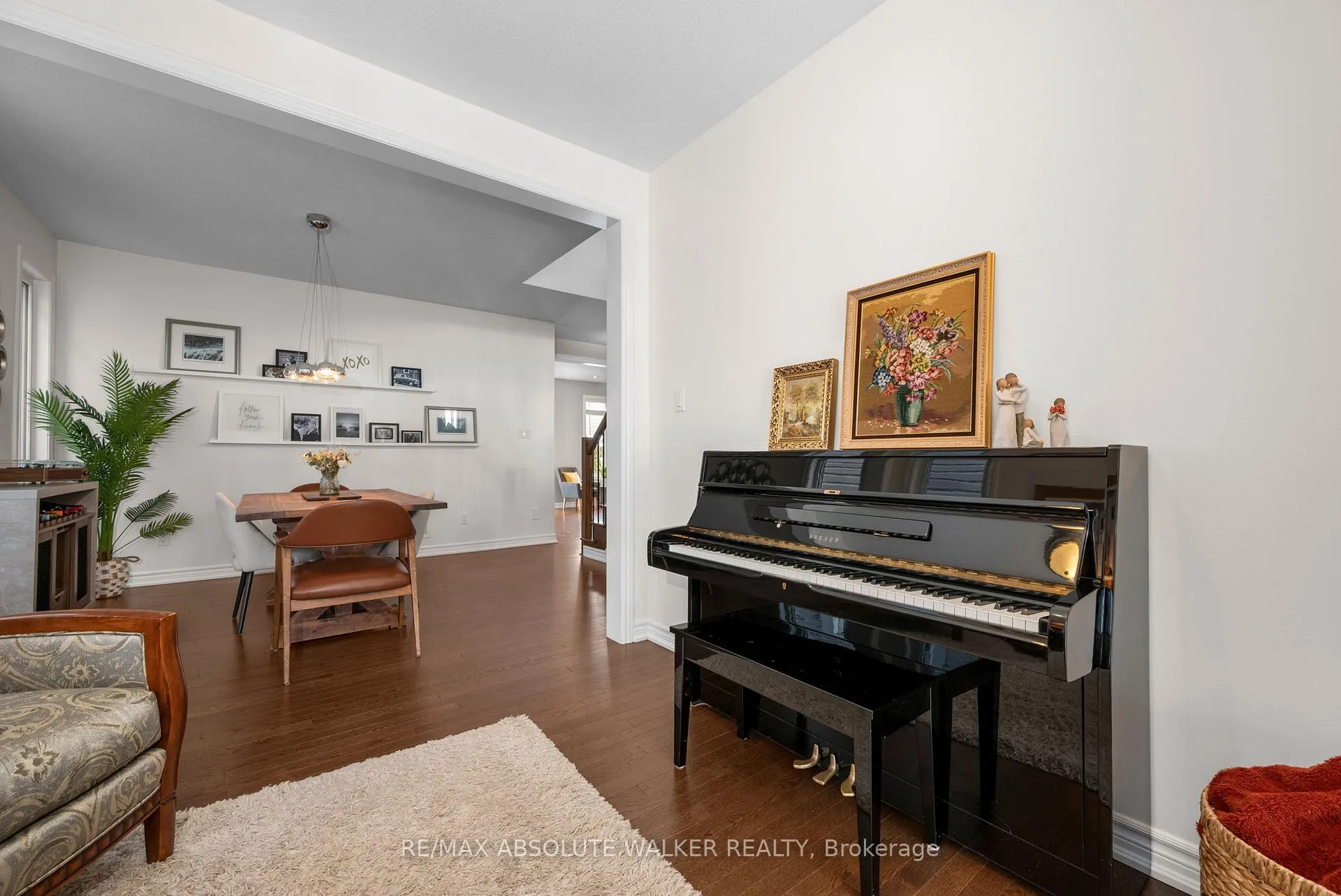 Photo 7 of 207 Rivertree Street, Ottawa, Kanata - Emerald Meadows/Trailwest — HOMEH