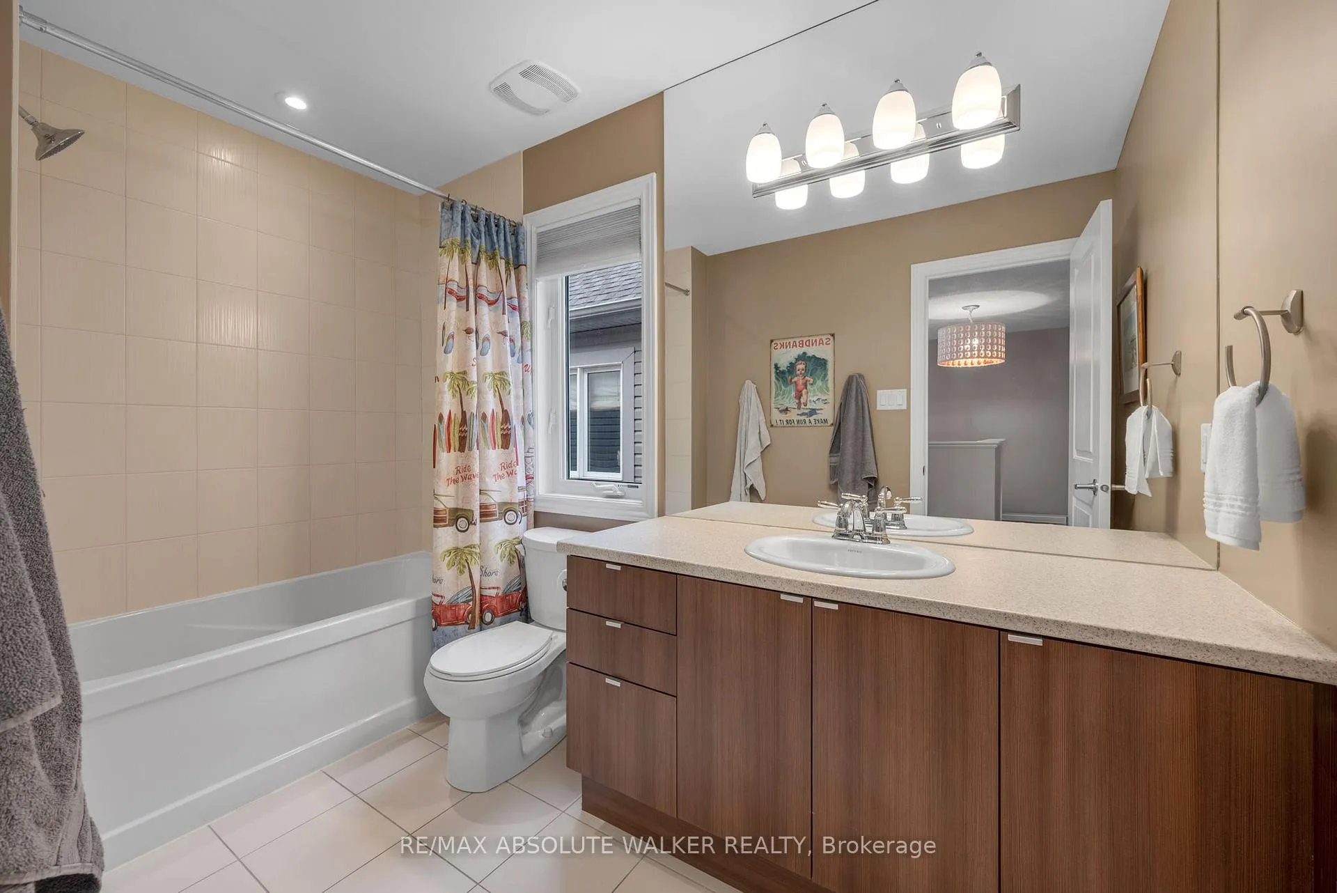 Photo 33 of 207 Rivertree Street, Ottawa, Kanata - Emerald Meadows/Trailwest — HOMEH