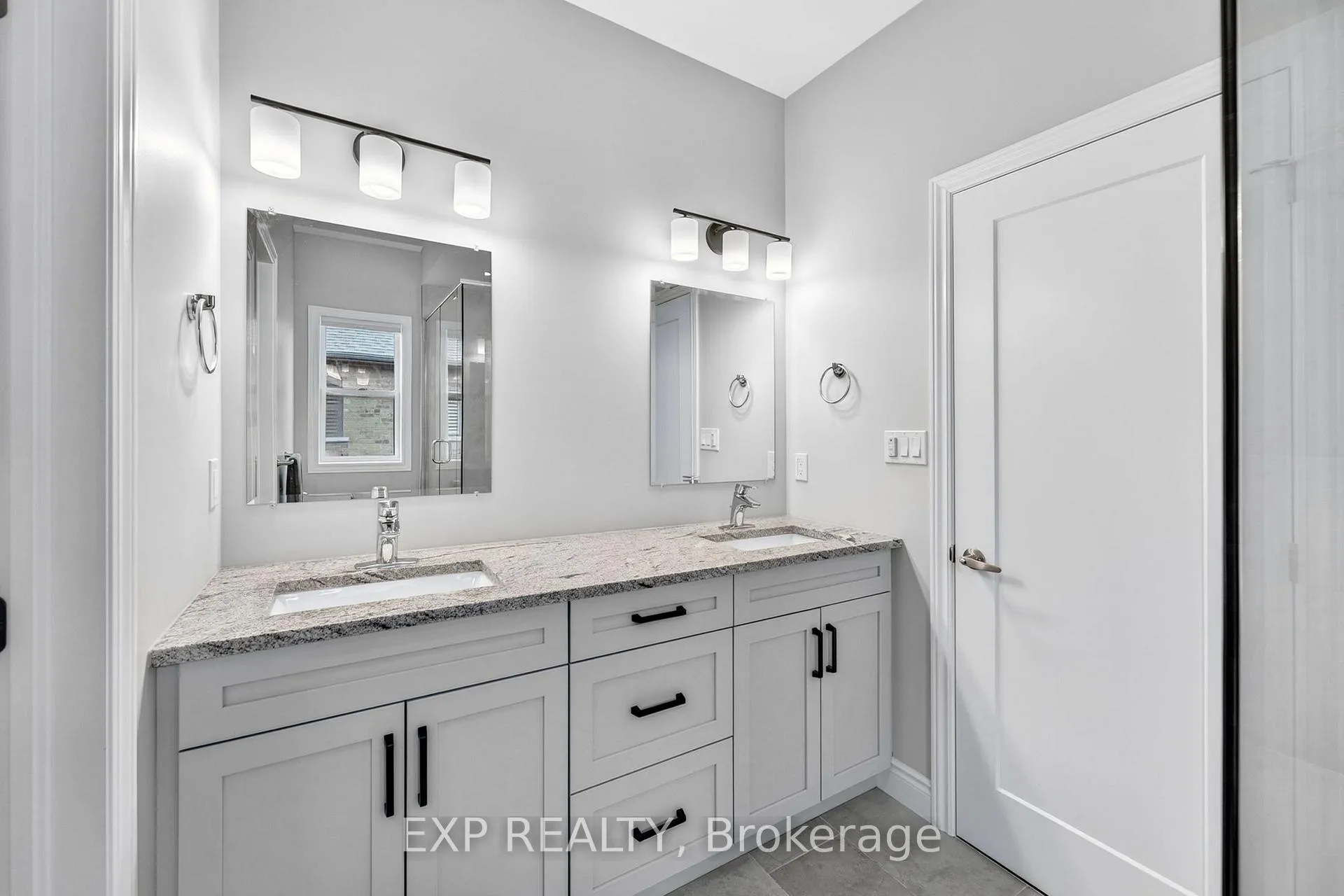 Photo 4 of 10 Covington Crescent, Belleville, Thurlow Ward — HOMEH
