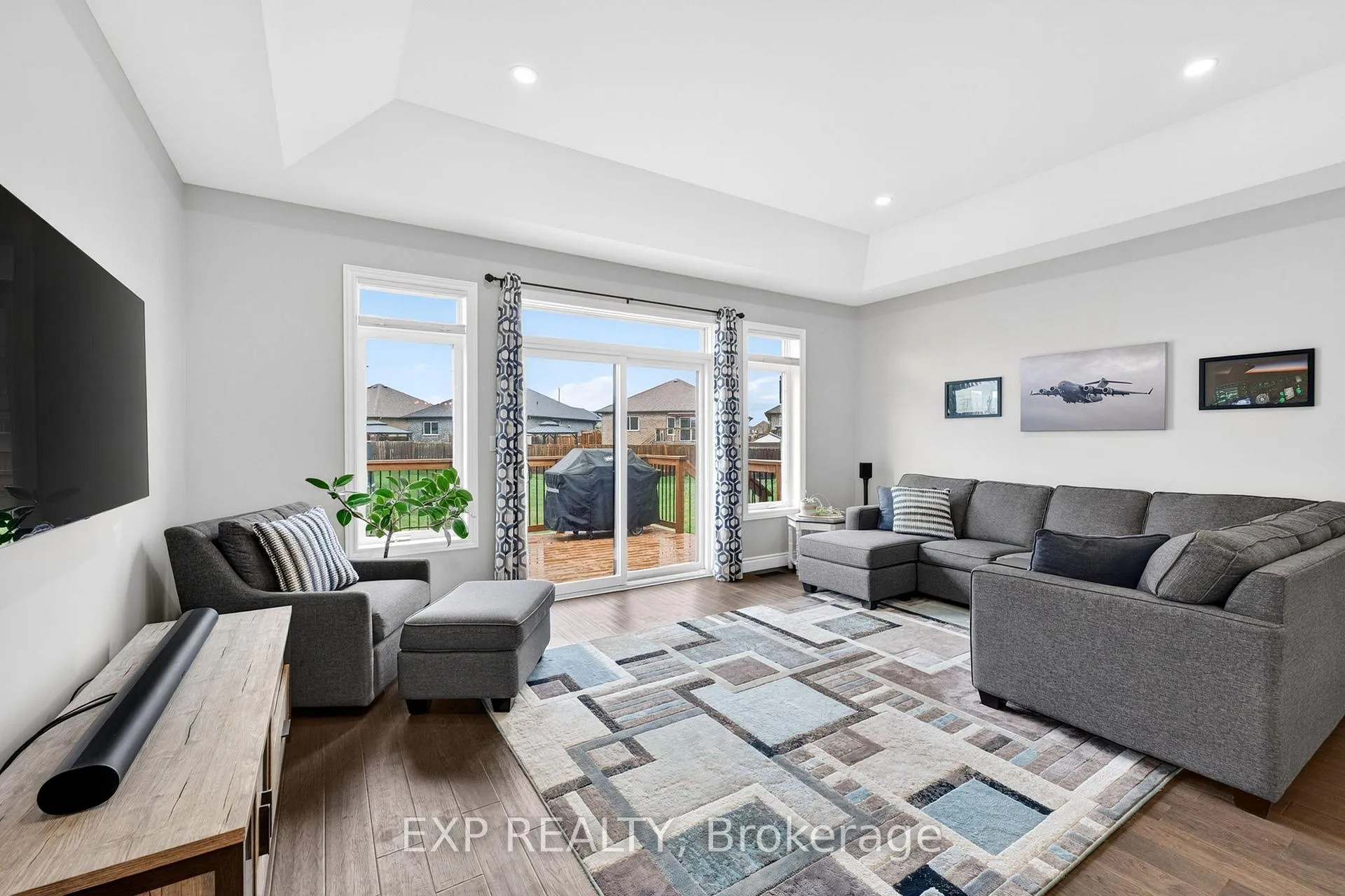 Photo 7 of 10 Covington Crescent, Belleville, Thurlow Ward — HOMEH