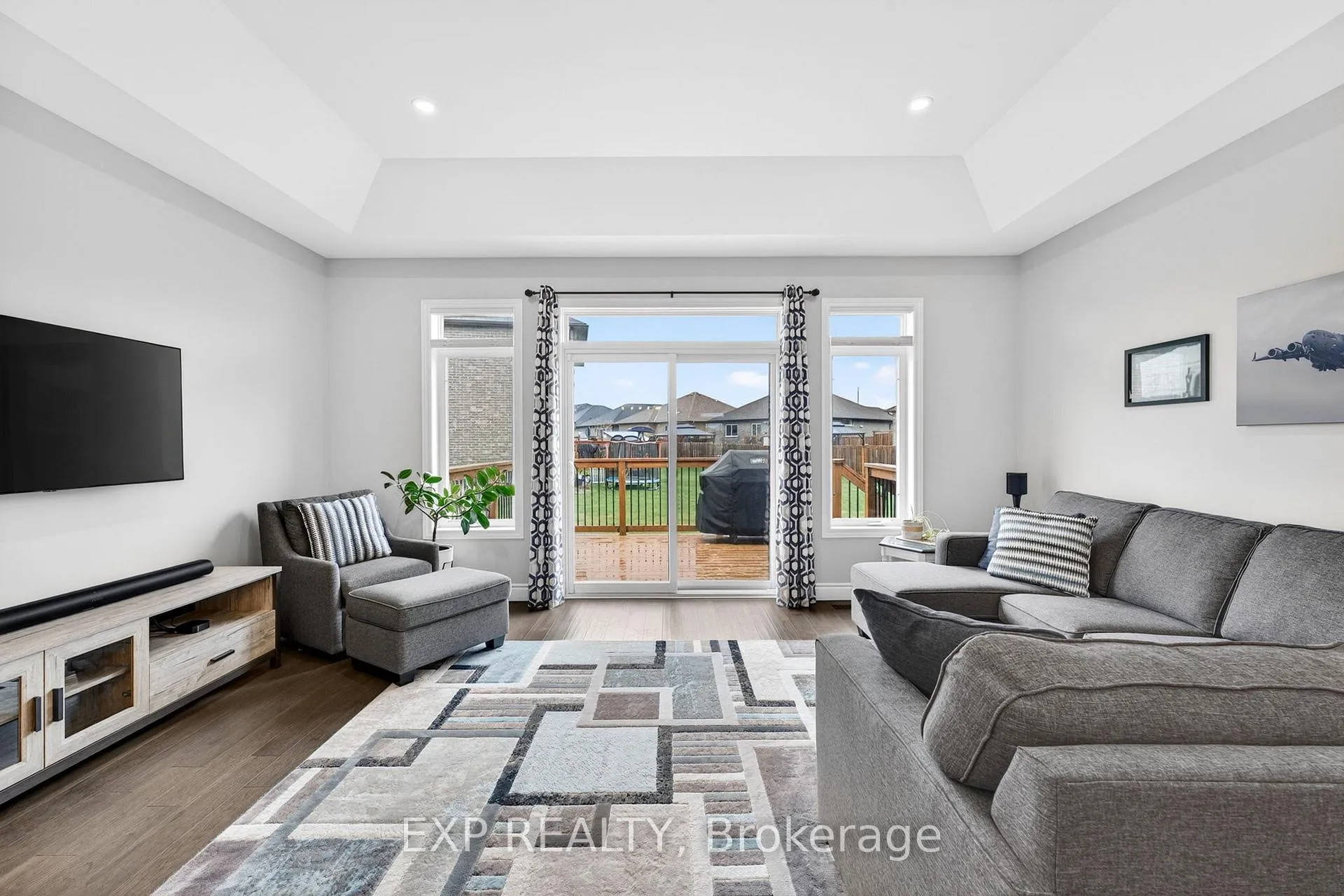 Photo 8 of 10 Covington Crescent, Belleville, Thurlow Ward — HOMEH