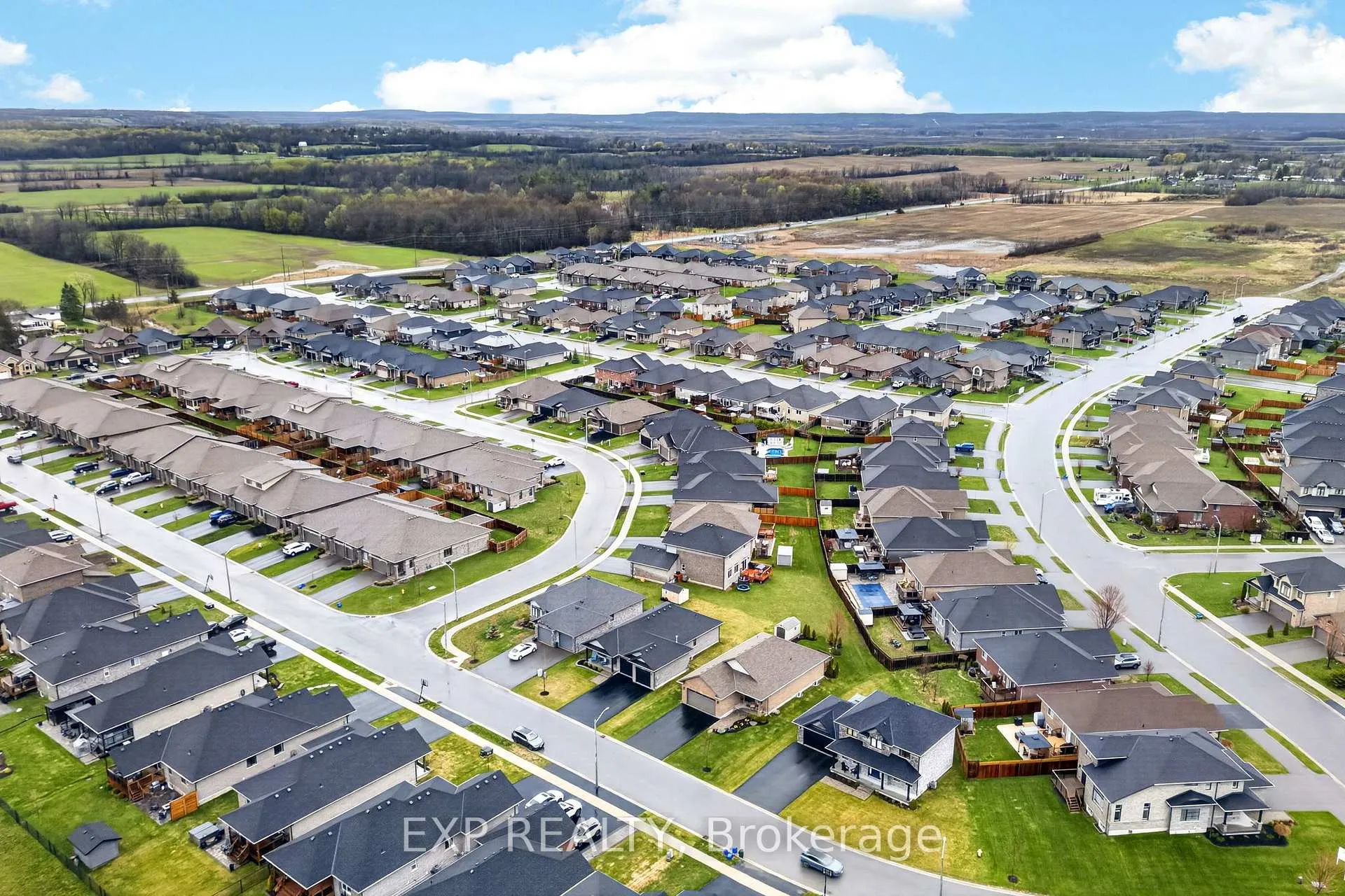 Photo 35 of 10 Covington Crescent, Belleville, Thurlow Ward — HOMEH