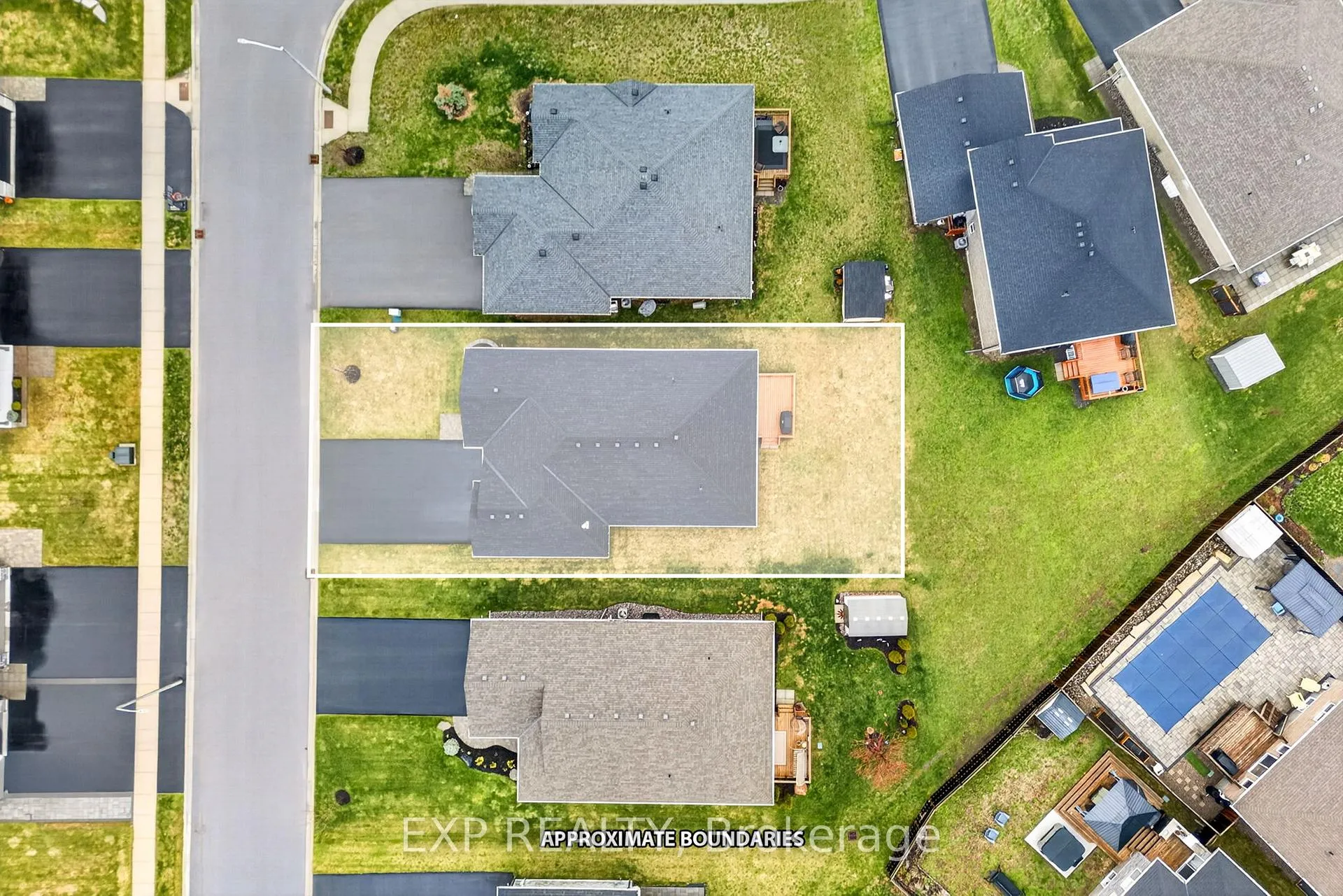 Photo 36 of 10 Covington Crescent, Belleville, Thurlow Ward — HOMEH