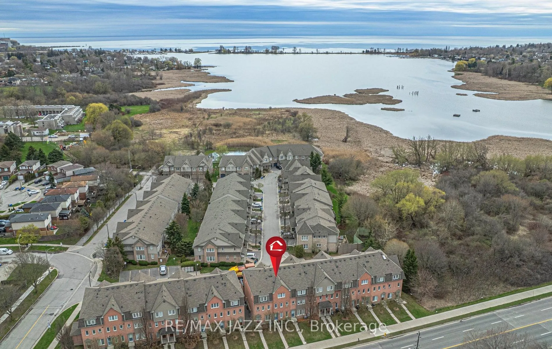 Photo 3 of Unit 29, 1100 Begley Street, Pickering, Bay Ridges — HOMEH