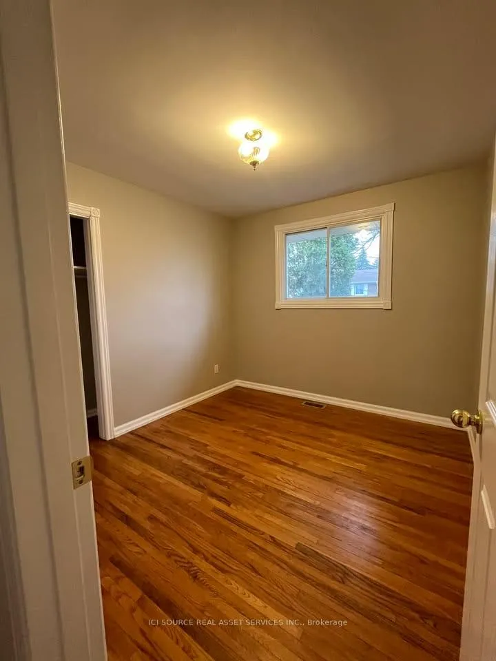 Photo 23 of 163 Herbert Street, Peterborough, Northcrest Ward 5 — HOMEH