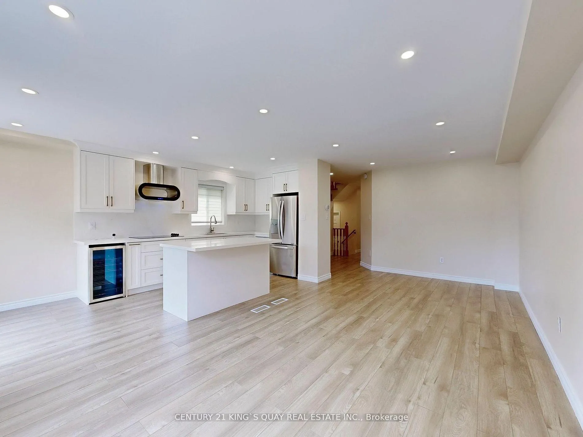 Photo 6 of 71 Rembrandt Drive, Markham, Village Green-South Unionville — HOMEH