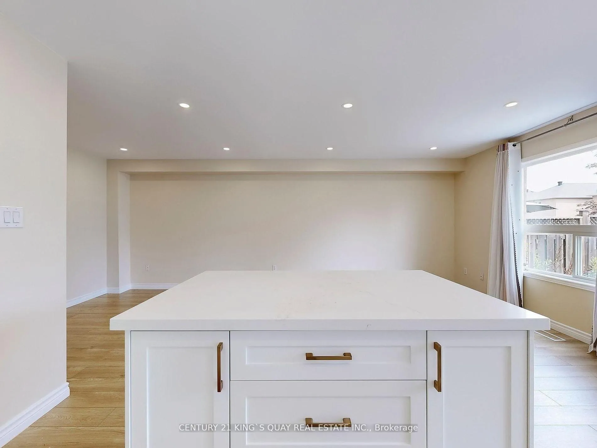 Photo 17 of 71 Rembrandt Drive, Markham, Village Green-South Unionville — HOMEH