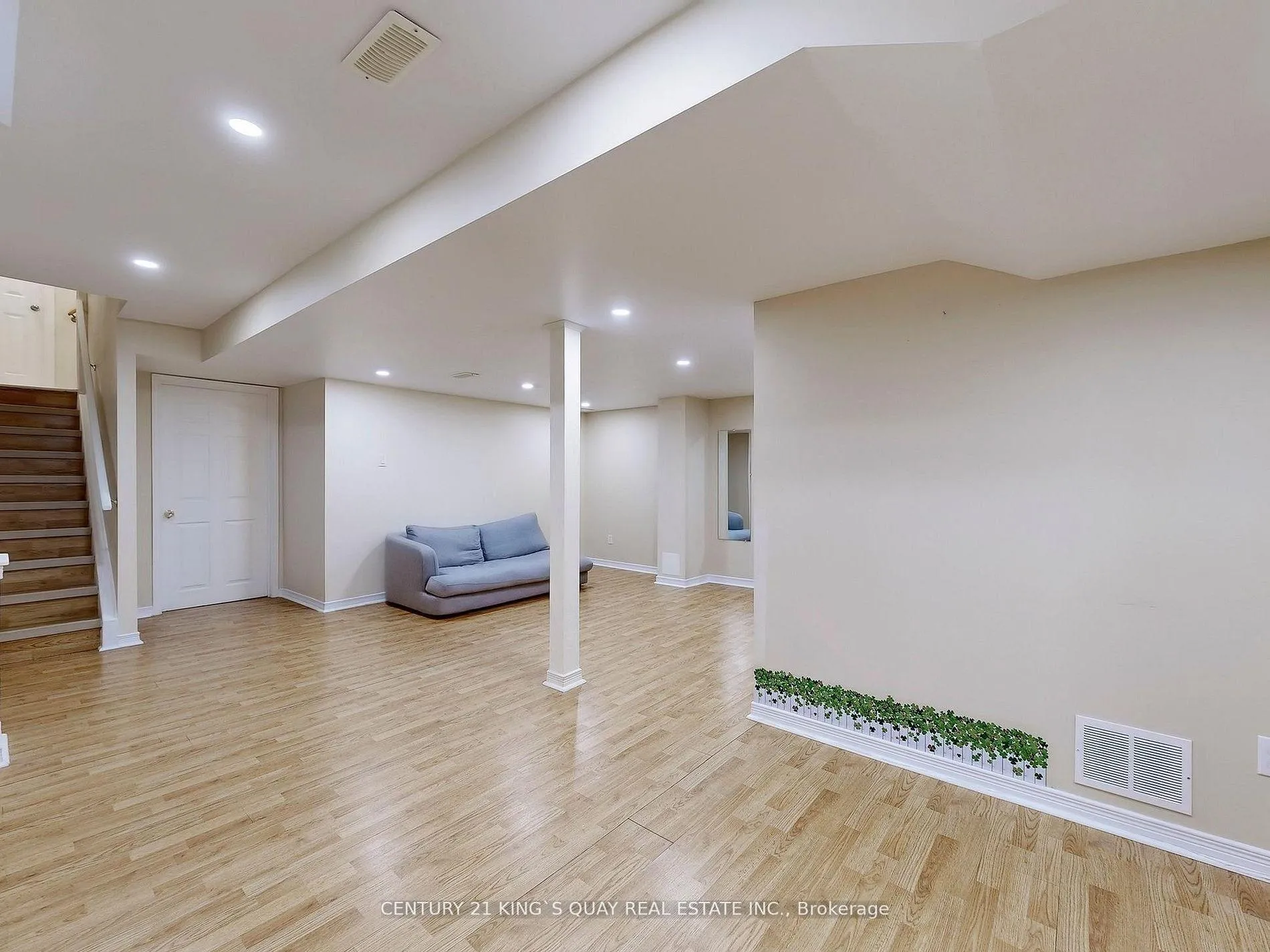 Photo 38 of 71 Rembrandt Drive, Markham, Village Green-South Unionville — HOMEH